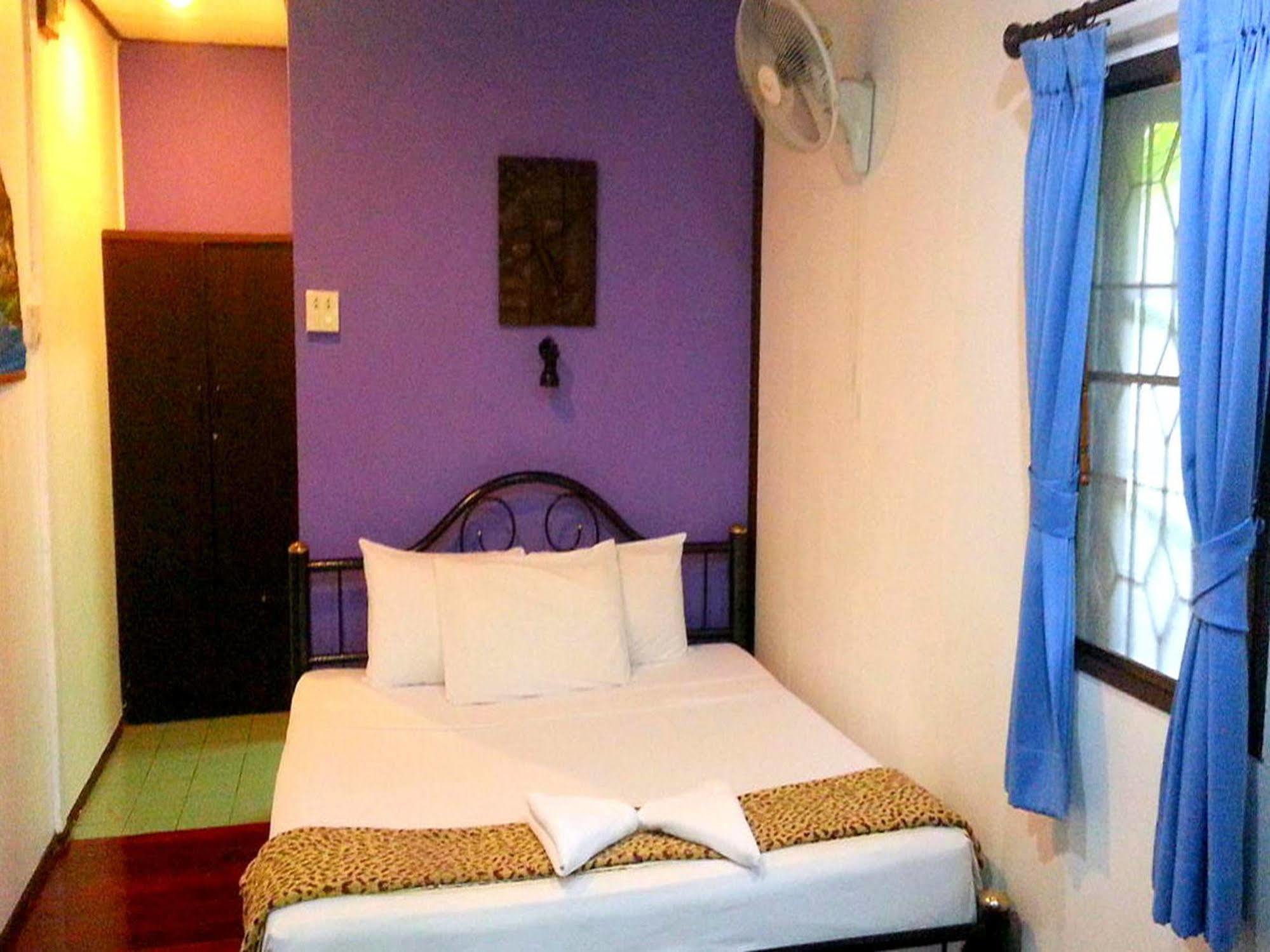 Hotel Moonhut Mae Nam