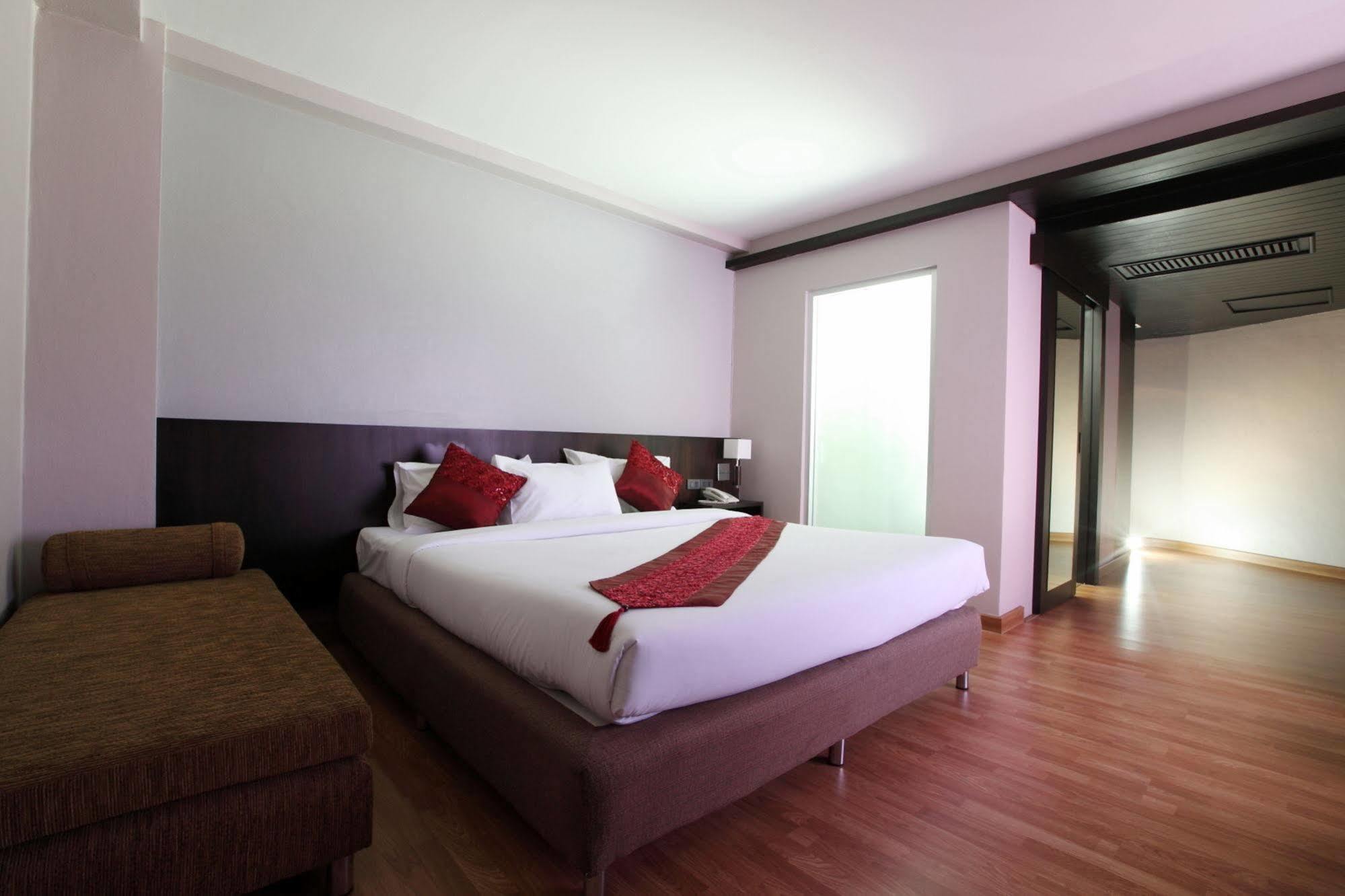 Kiss Gardenhome Chic Hotel 3*