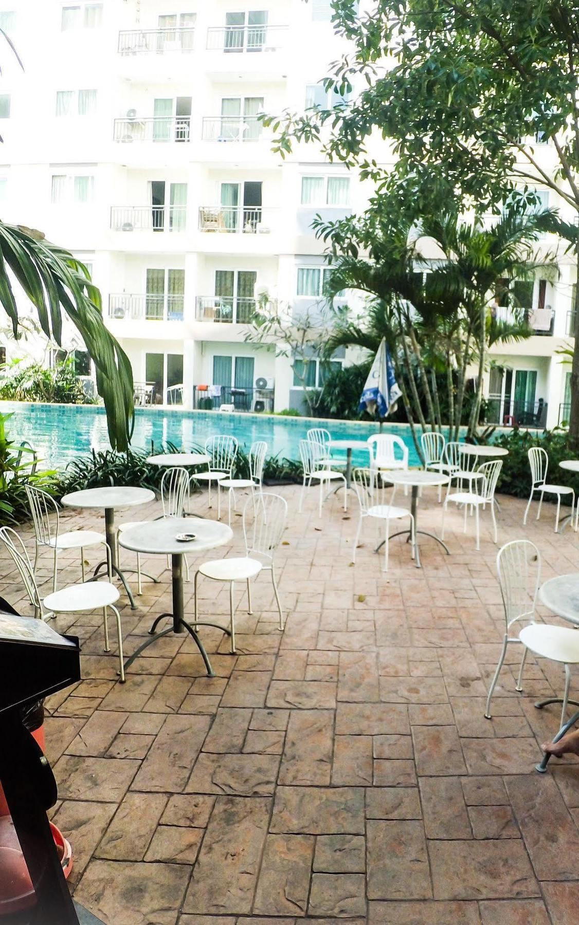 Park Lane Hotel
