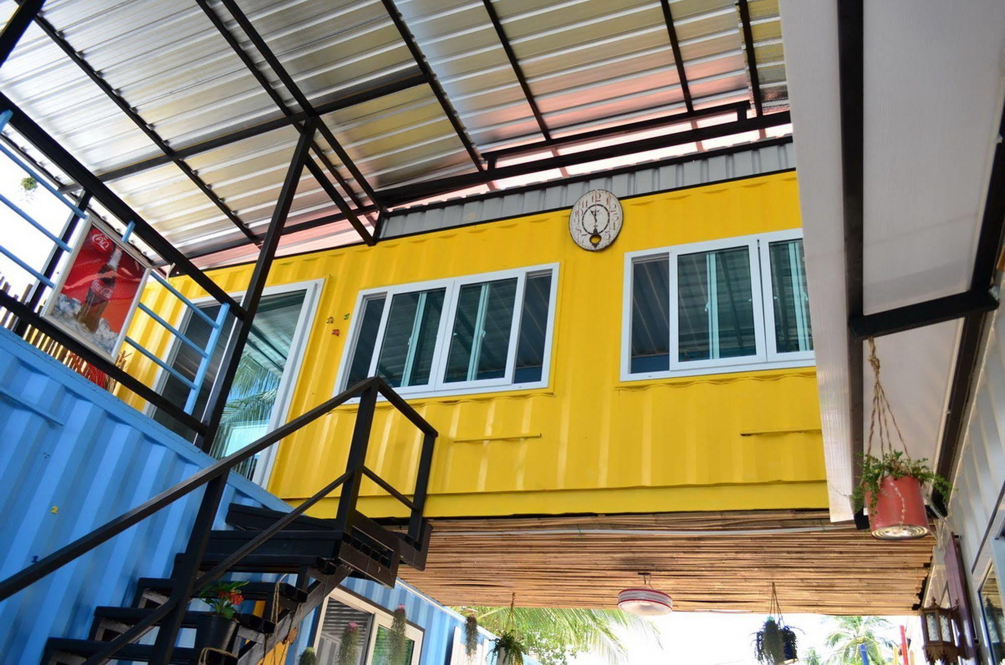 Hostel Think & Retro Cafe Samui Lipa Noi