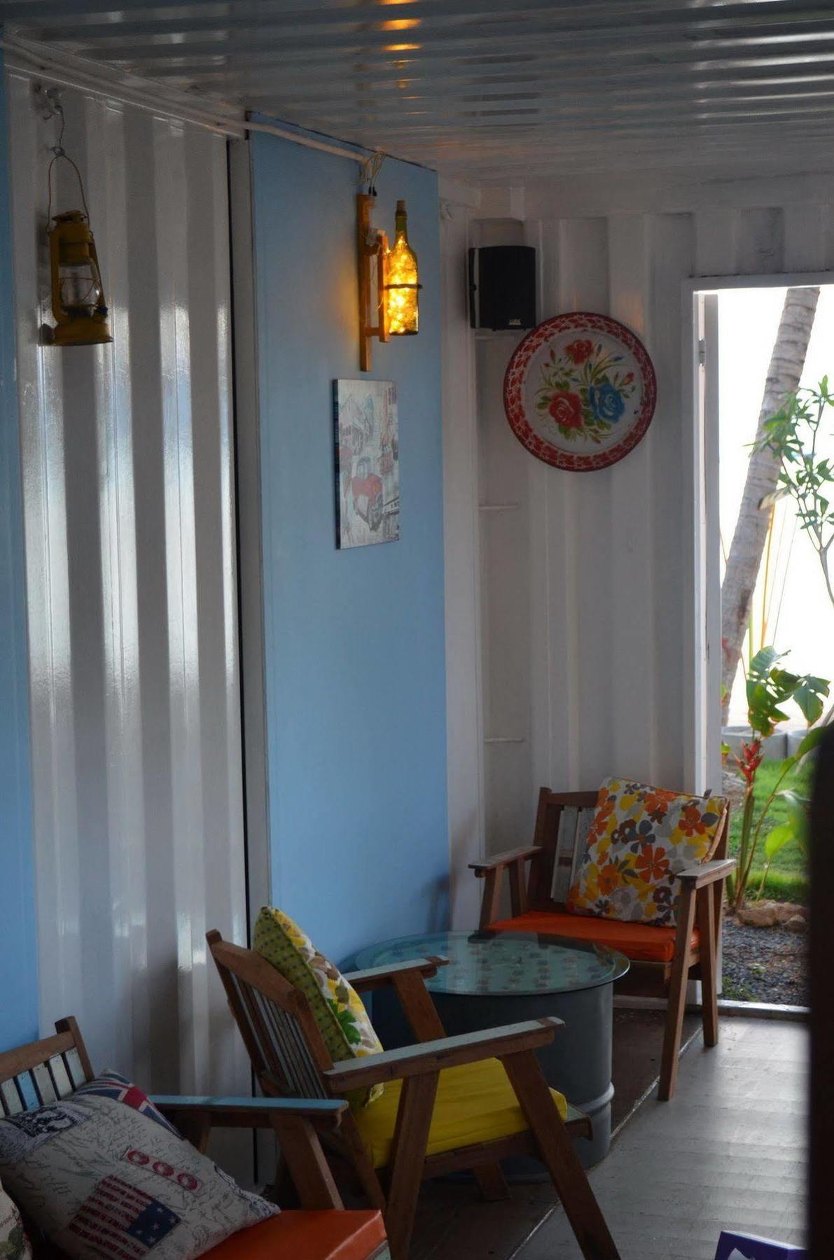 Think & Retro Cafe Samui Hostel
