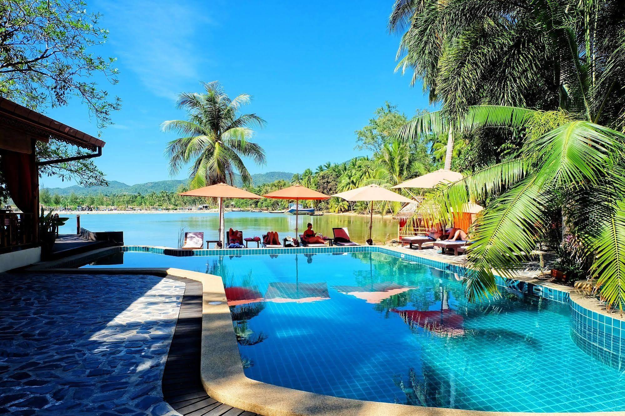 Cyana Resort