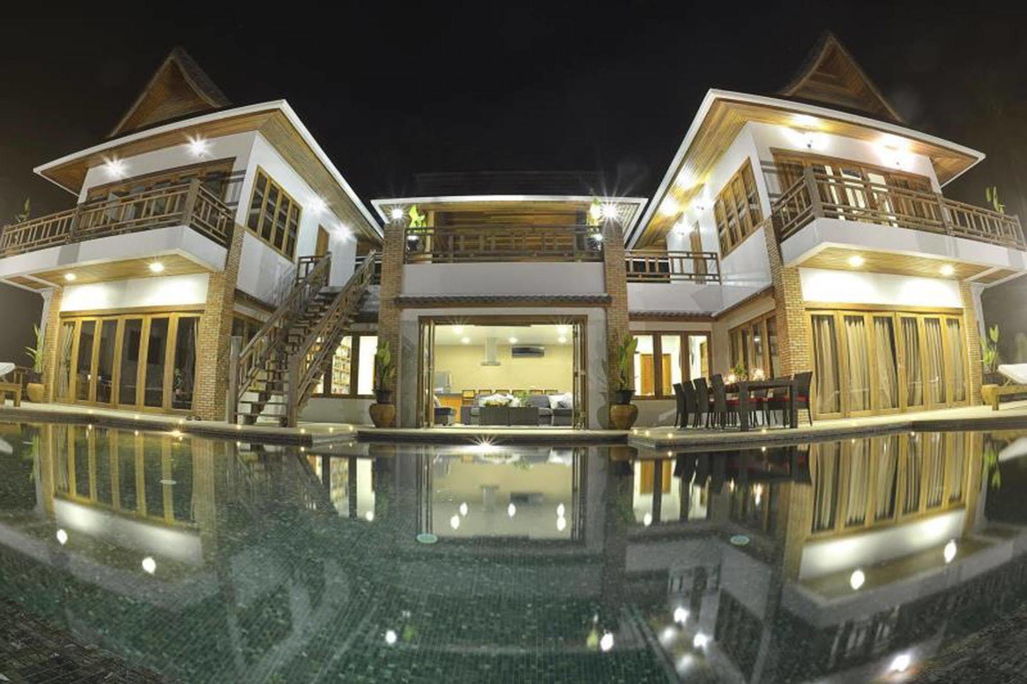 Perfect View Pool