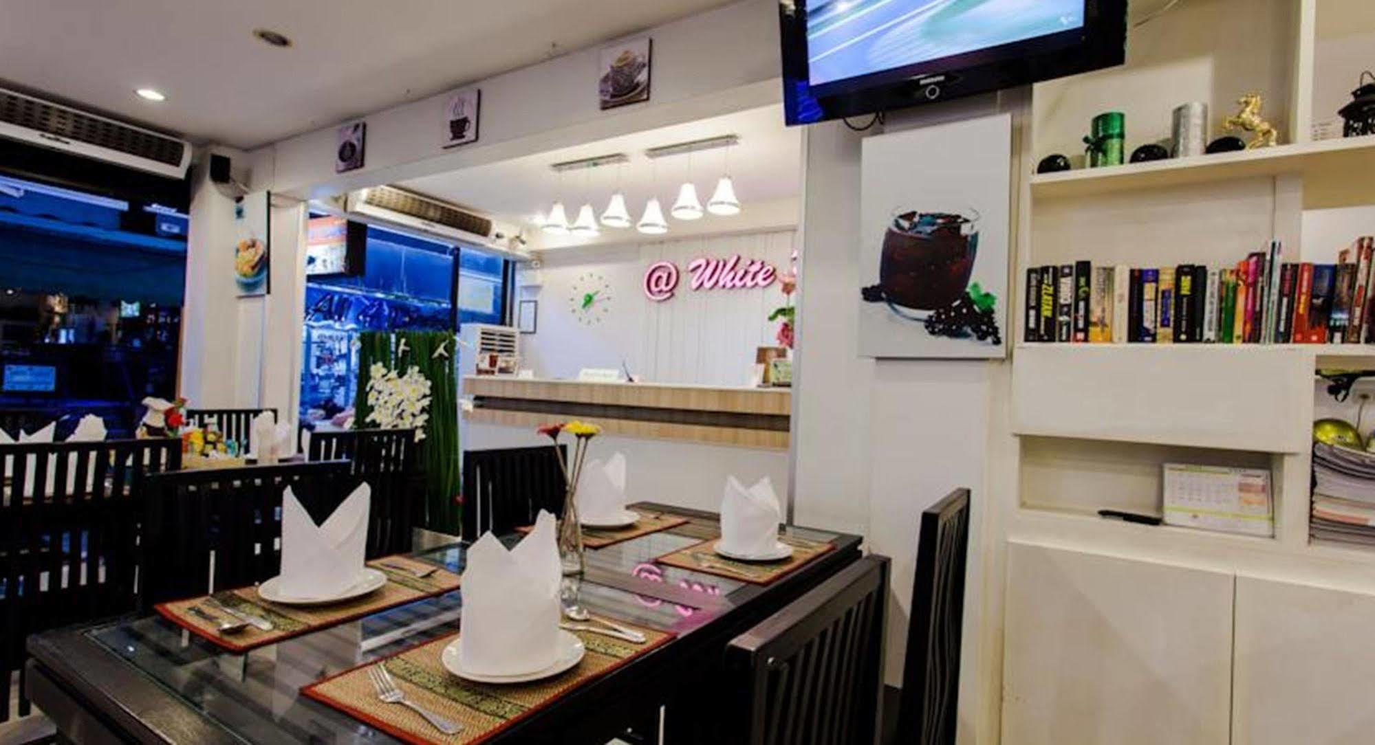 @ White 2* Patong