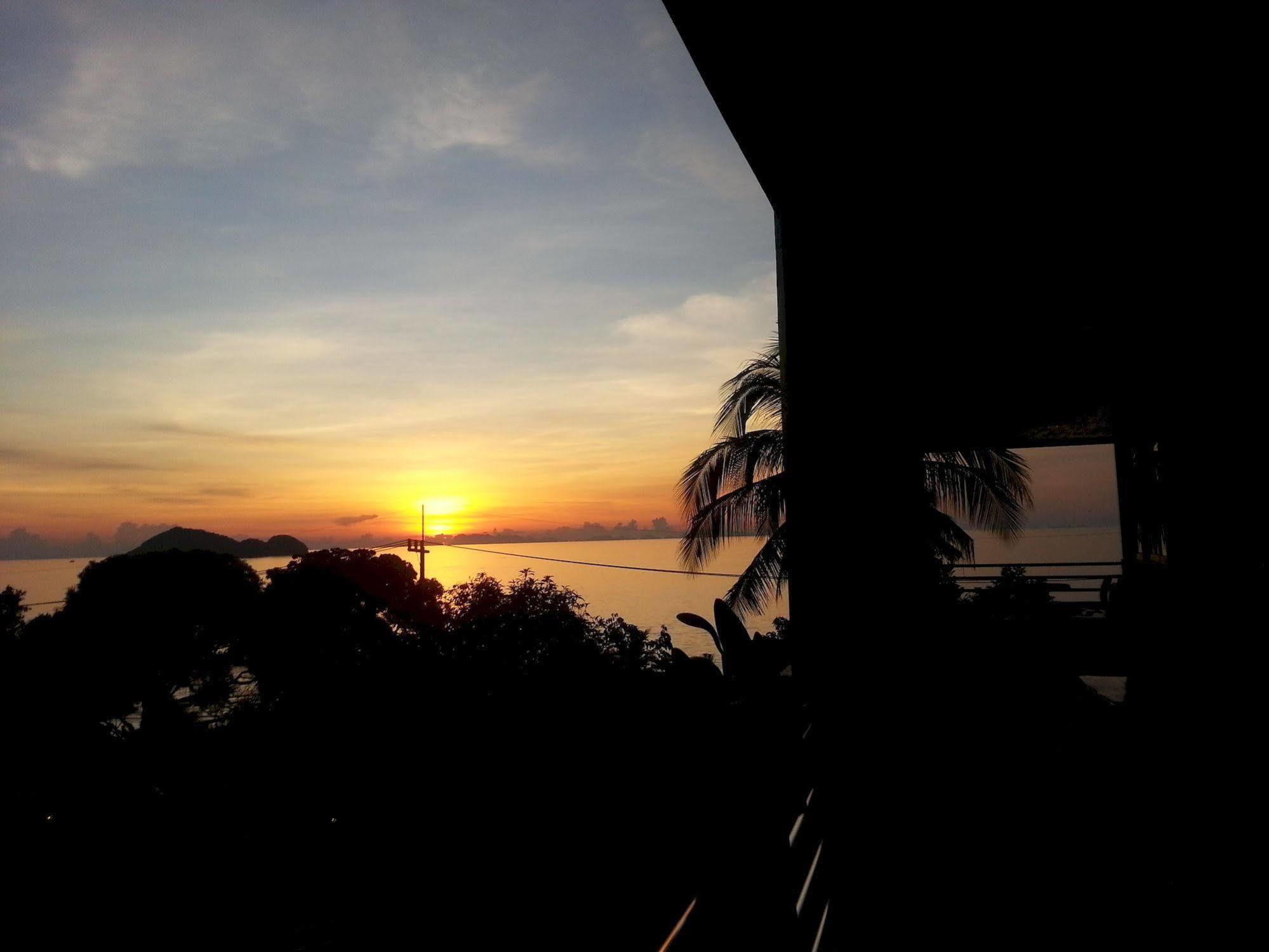 Sea Rock Resort