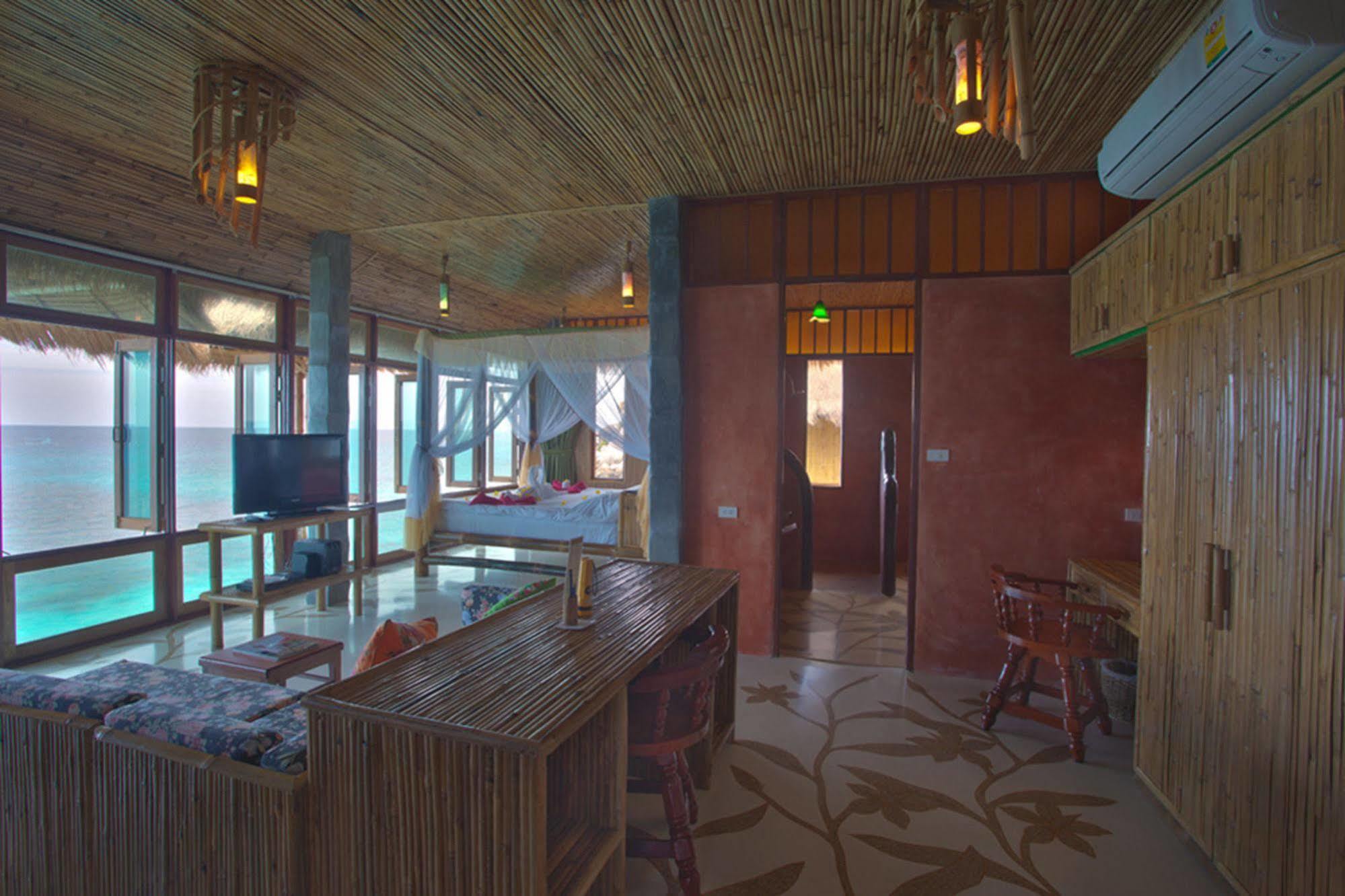 Bamboo Huts 3* Koh Tao