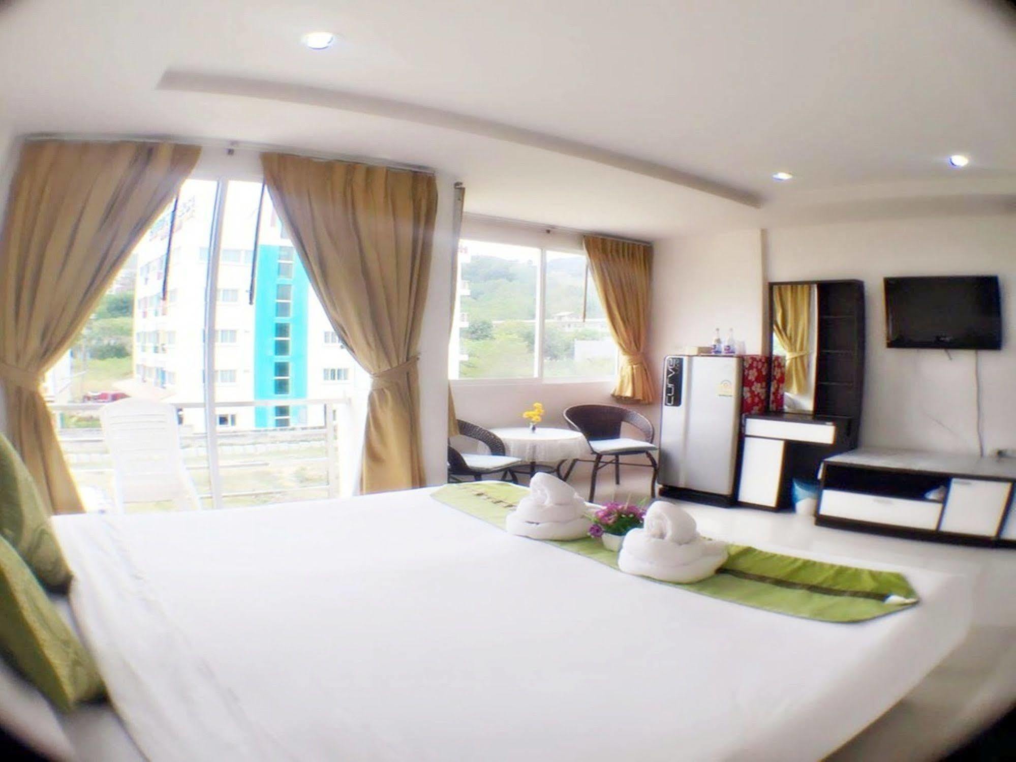 Guest house Swiss House *