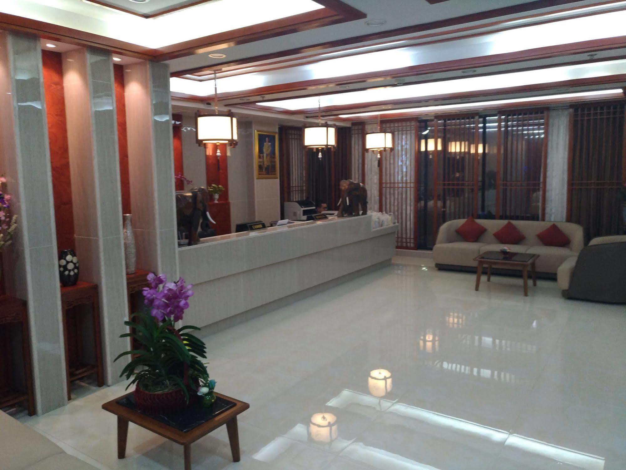 The Travellers Hotel Banguecoque