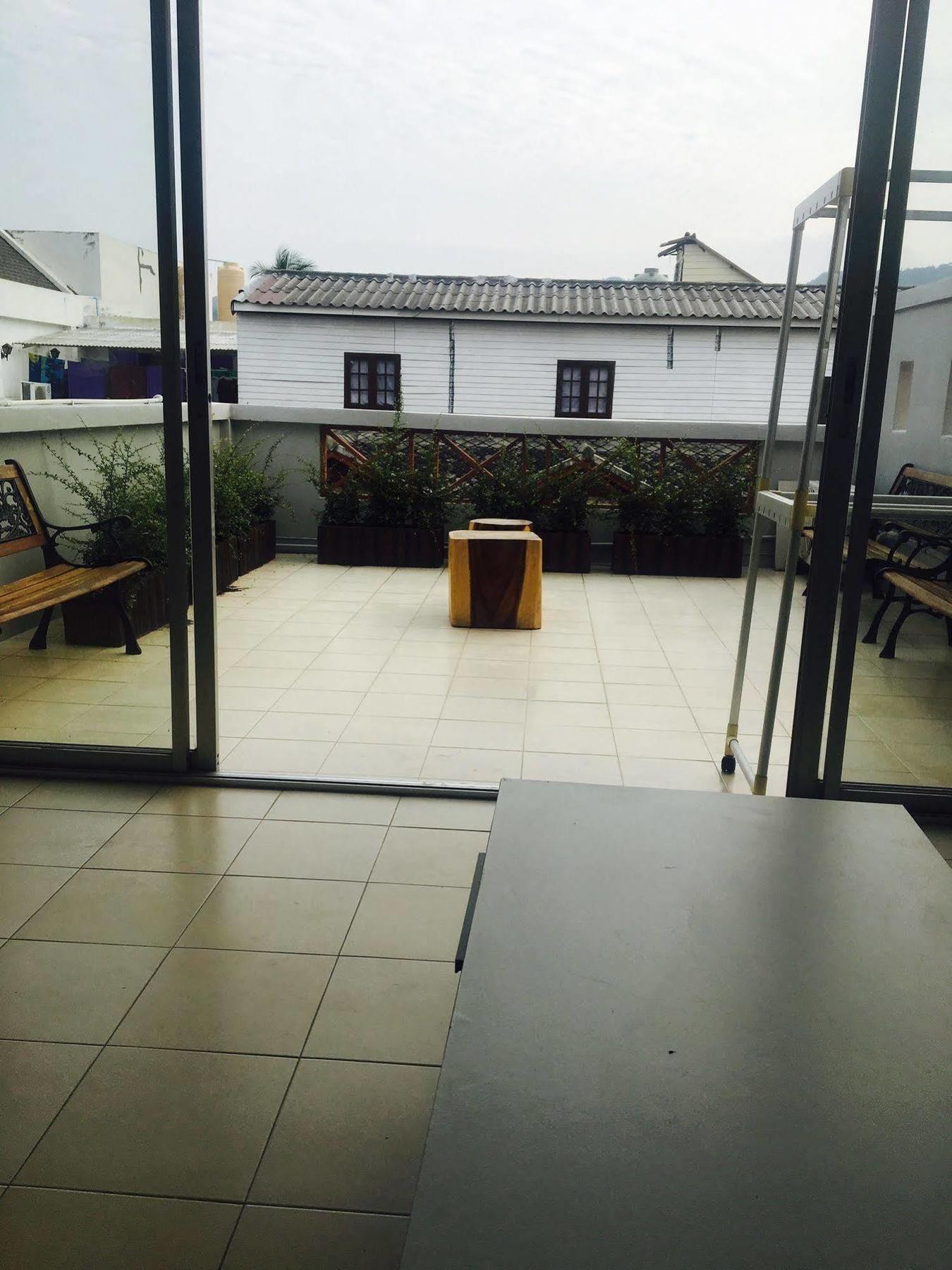Dd & Backpacker Hostel *