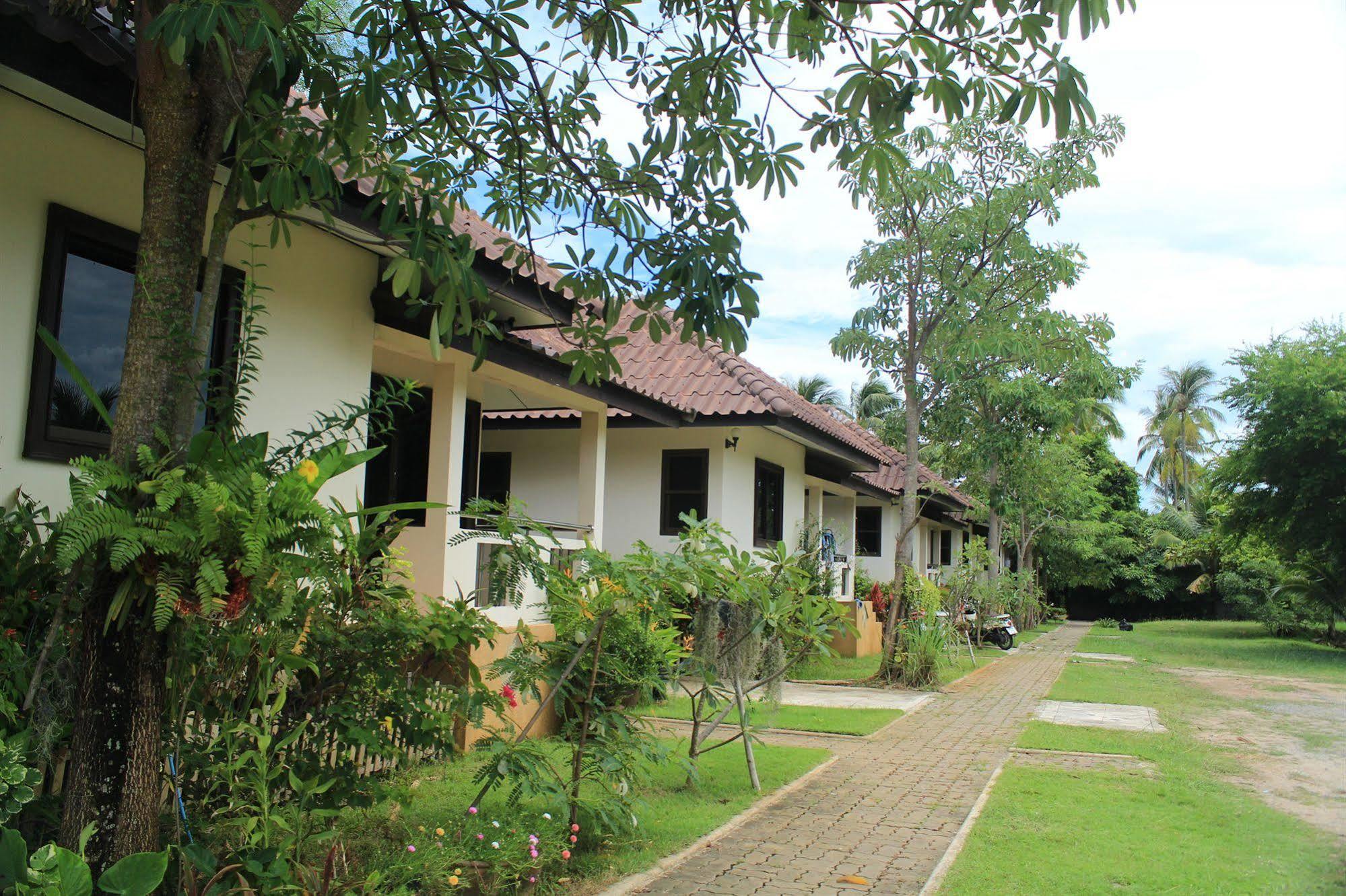 Resort Baan Suan
