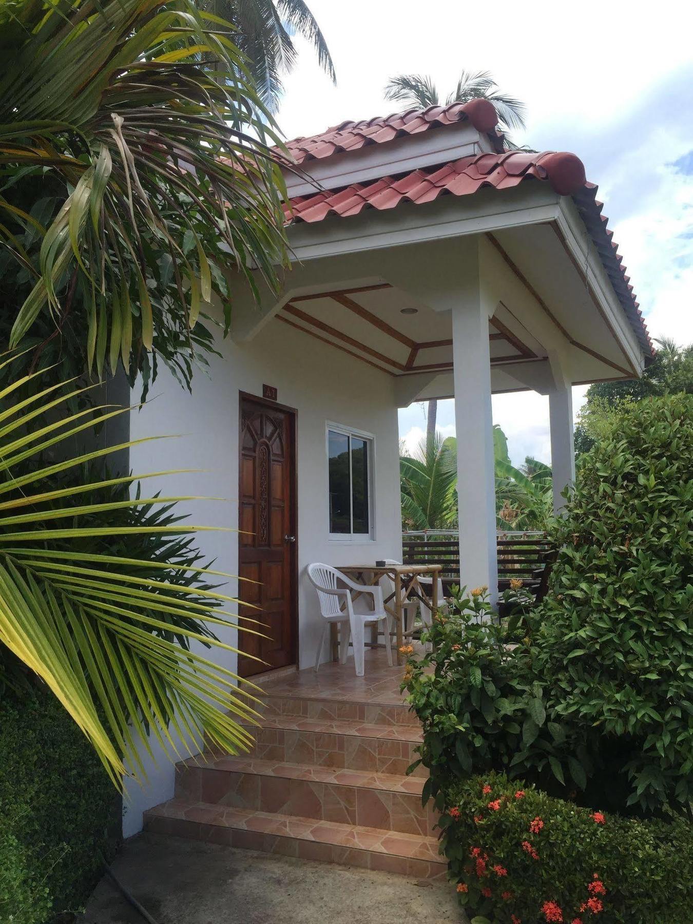 Hana Lanta Resort