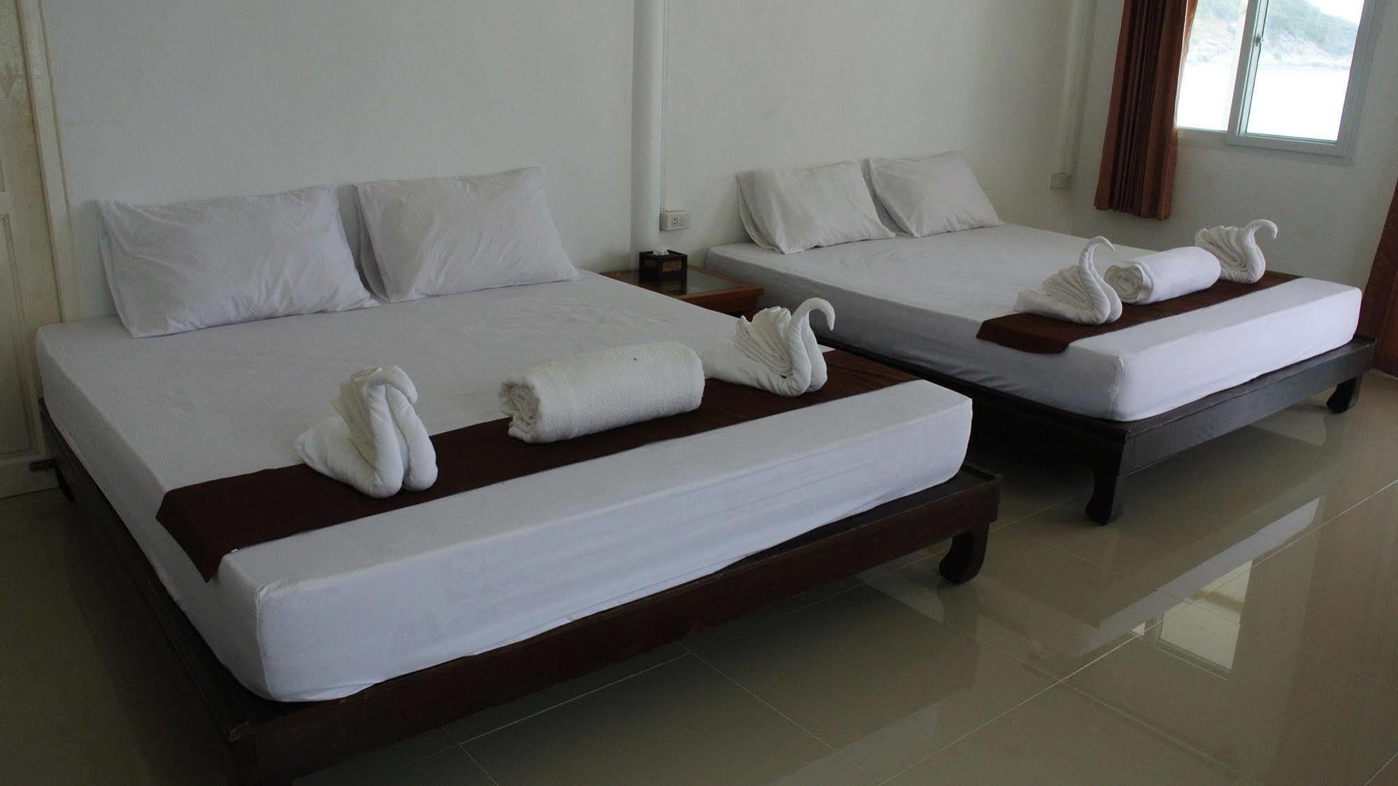 Bottle 2 Hotel 2*