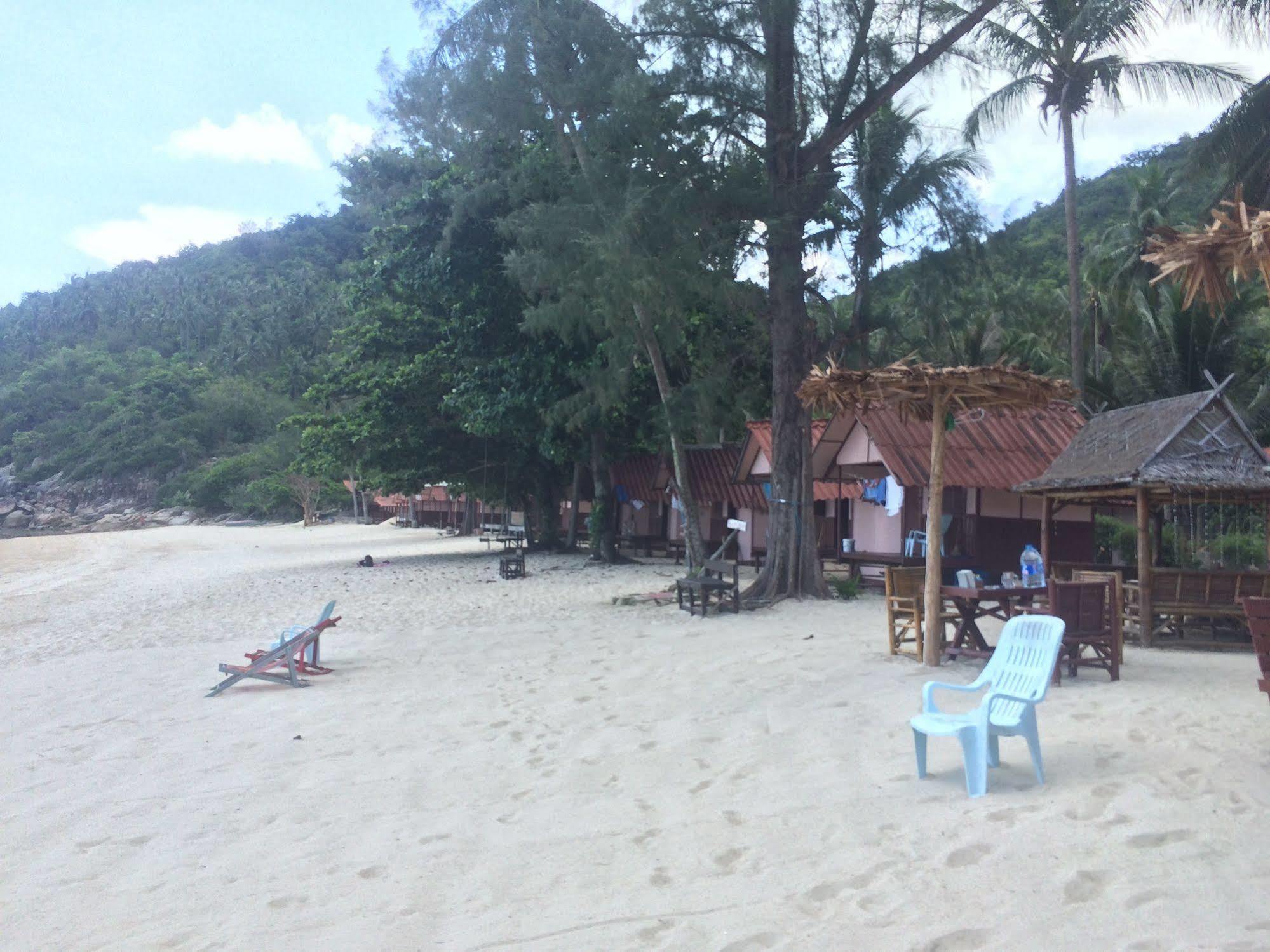 Bottle 2 Hotel Bottle Beach