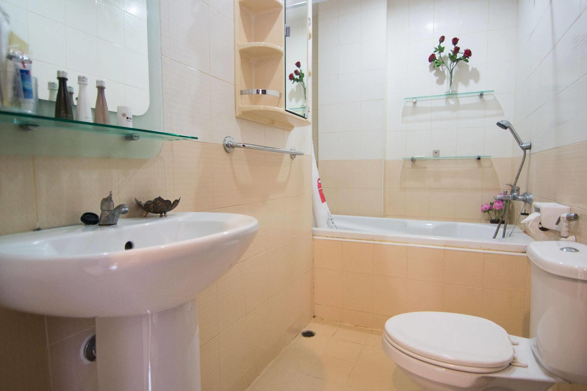 Happys Guest house 2*