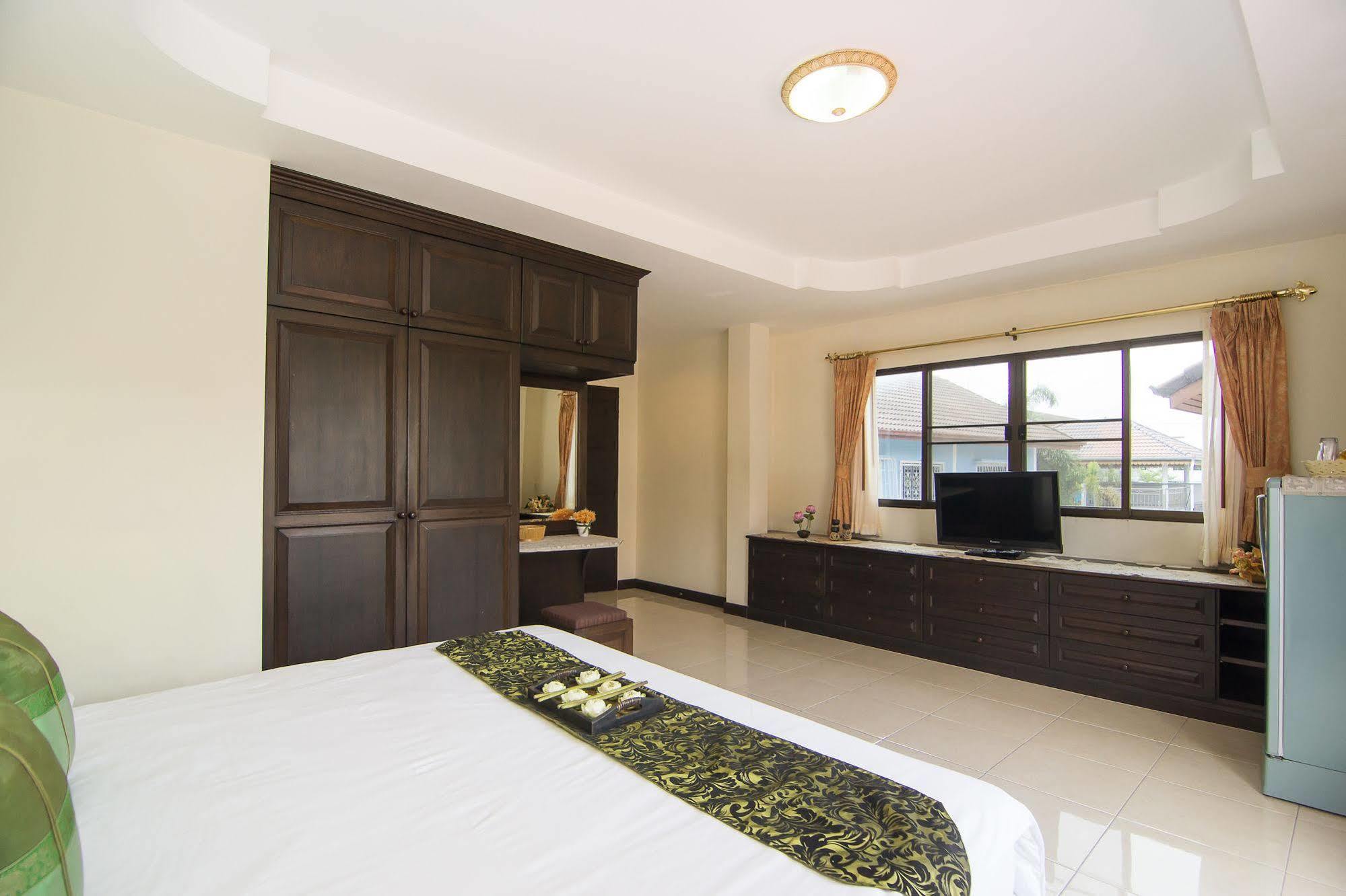 Guest house Happys