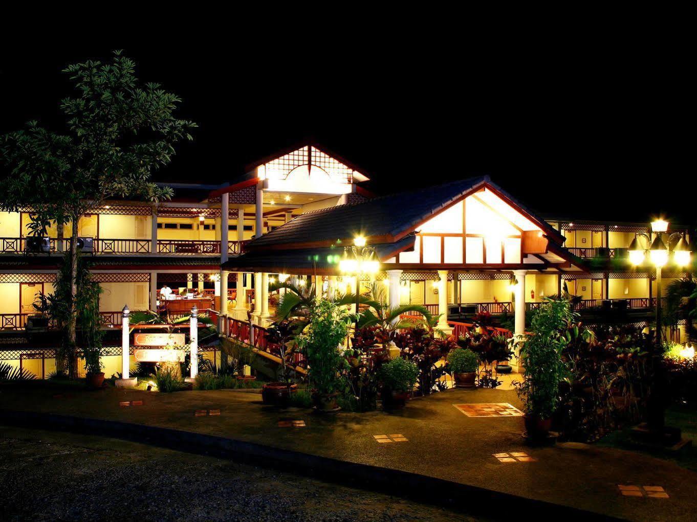 Resort Khaolak Sunset - Adults Only - Sha Extra 3*