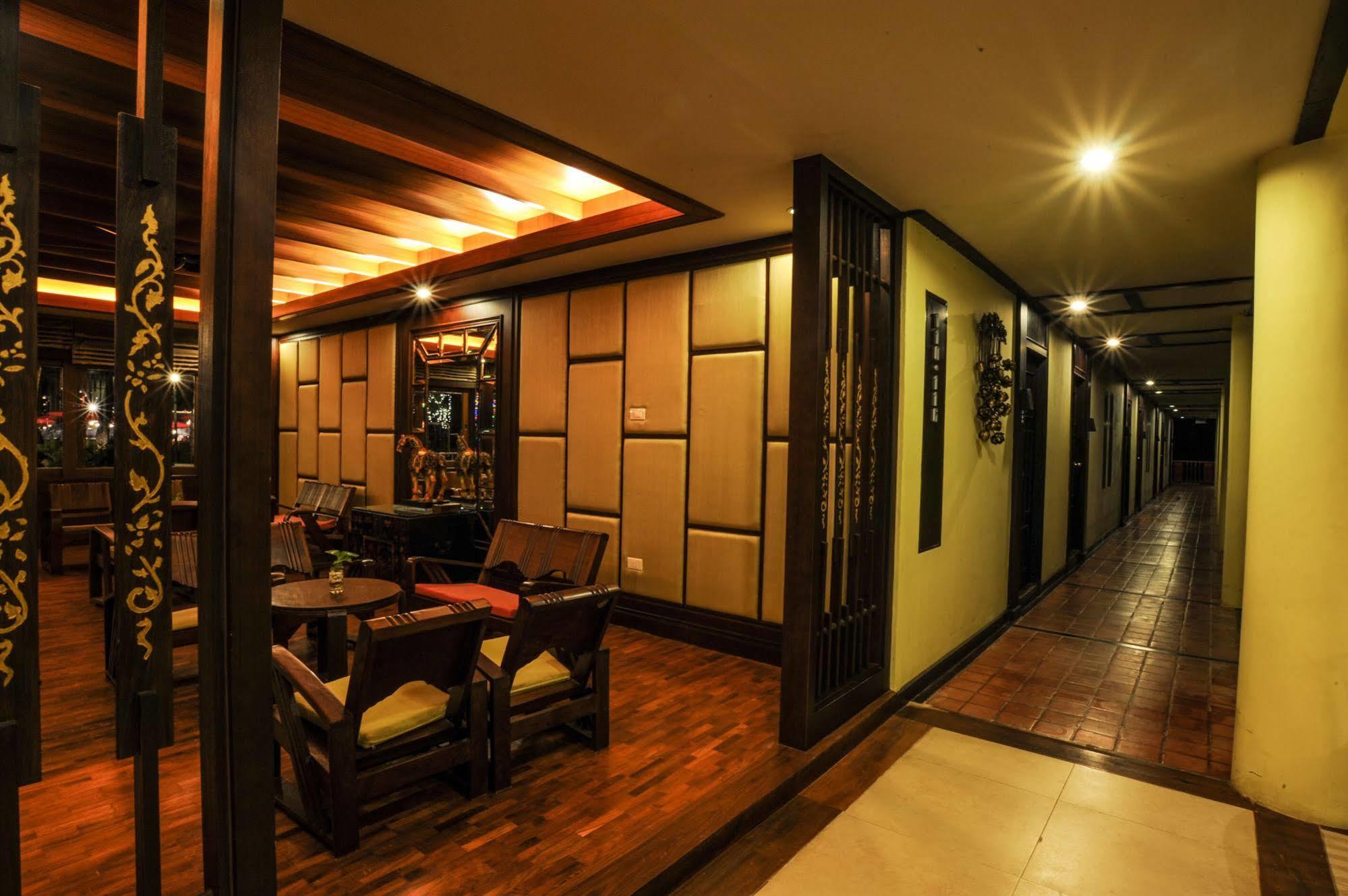 Suan Bua & 3*