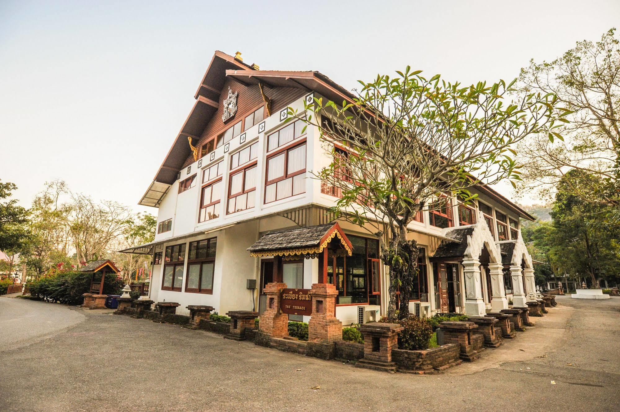 Resort Suan Bua & Ban Pong (Suthep)