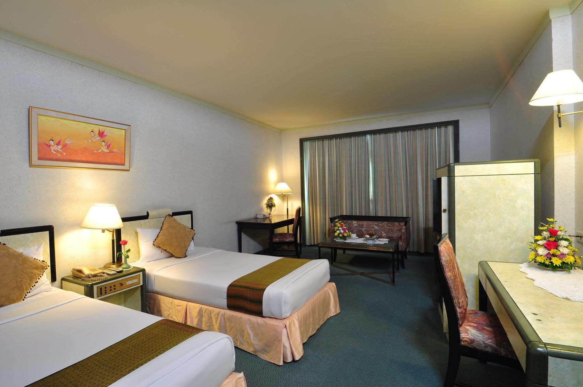 Bp Grand Tower Hotel 3*