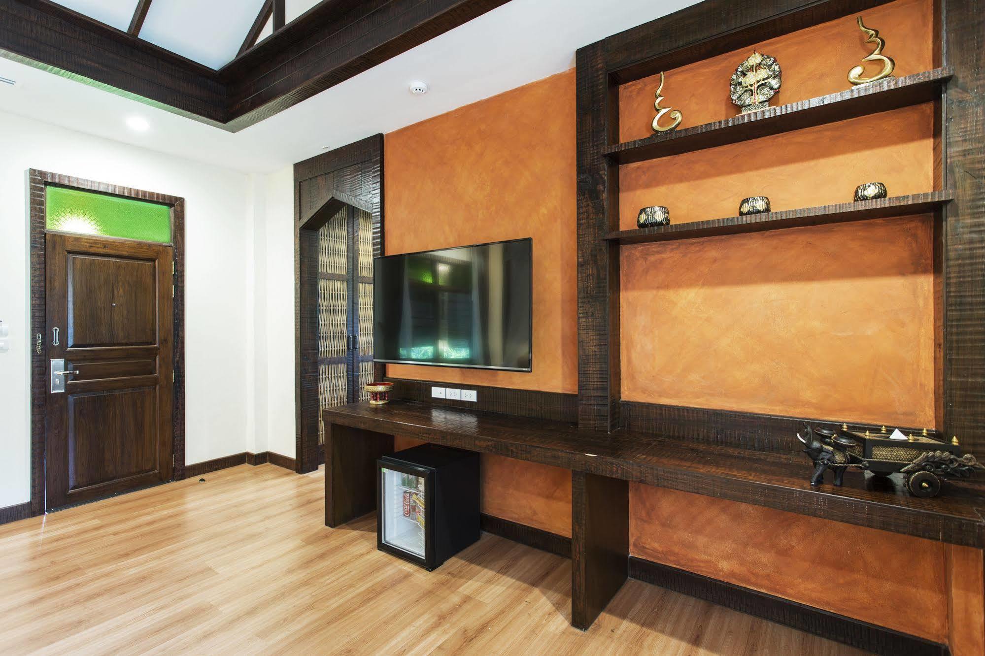 Hotel Away Hot Spring Chiang Mai