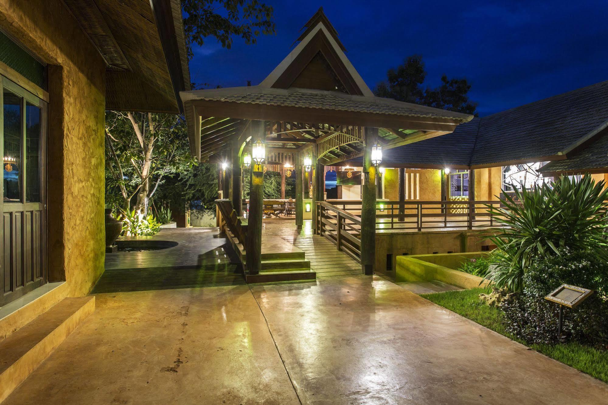 Away Hot Spring Hotel Chiang Mai