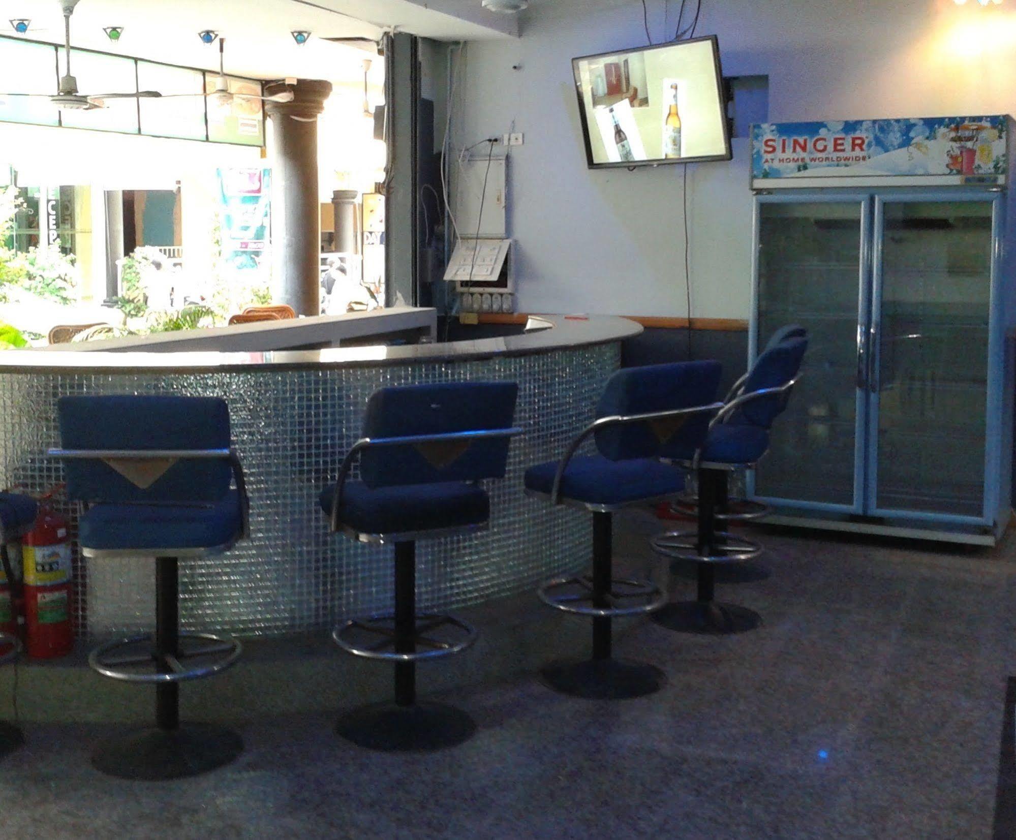Key Bar And Guest house