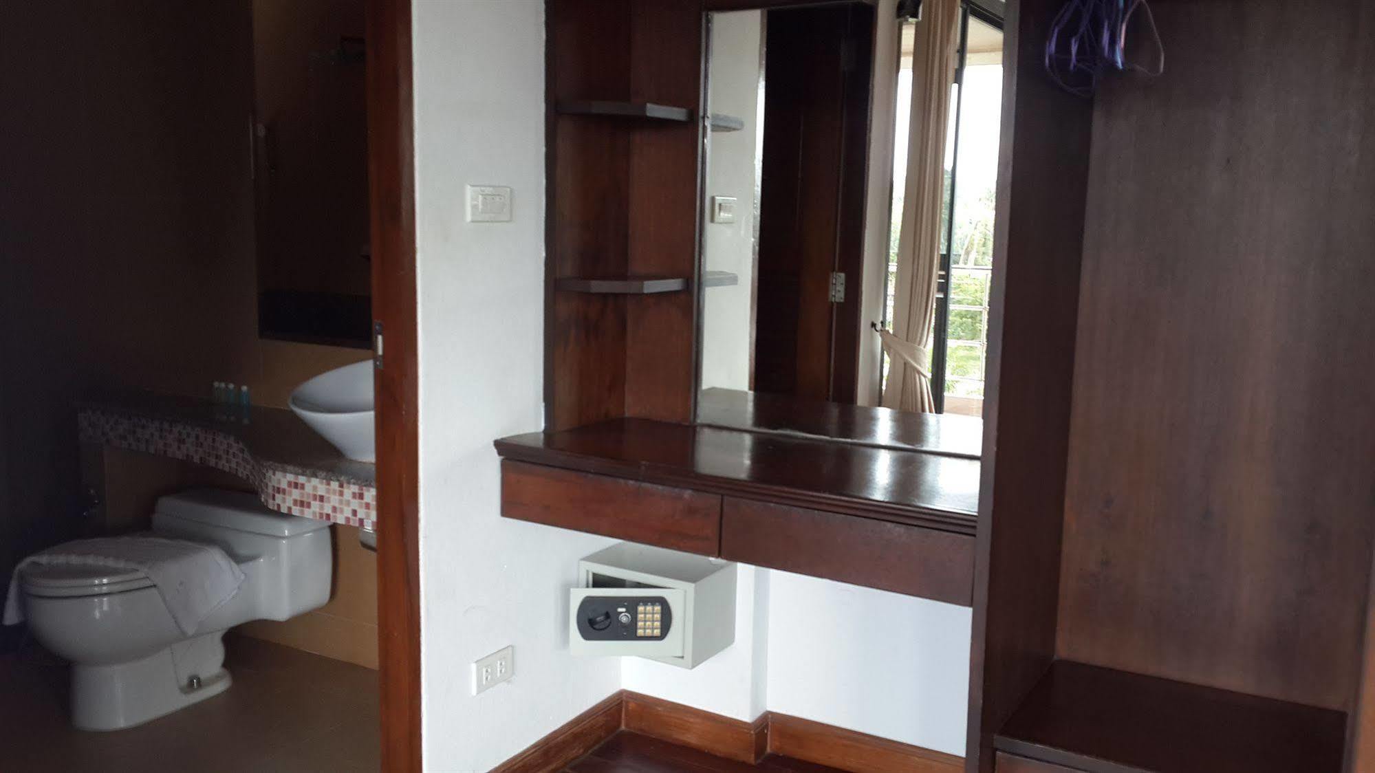 Aparthotel Chaweng Lakeview Condotel