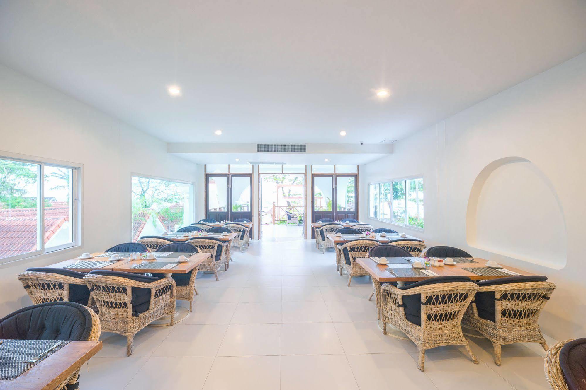 Ocean Breeze Khaolak 4*