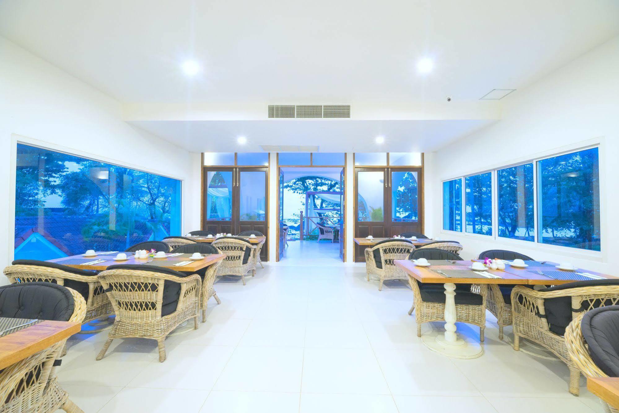 Ocean Breeze Khaolak