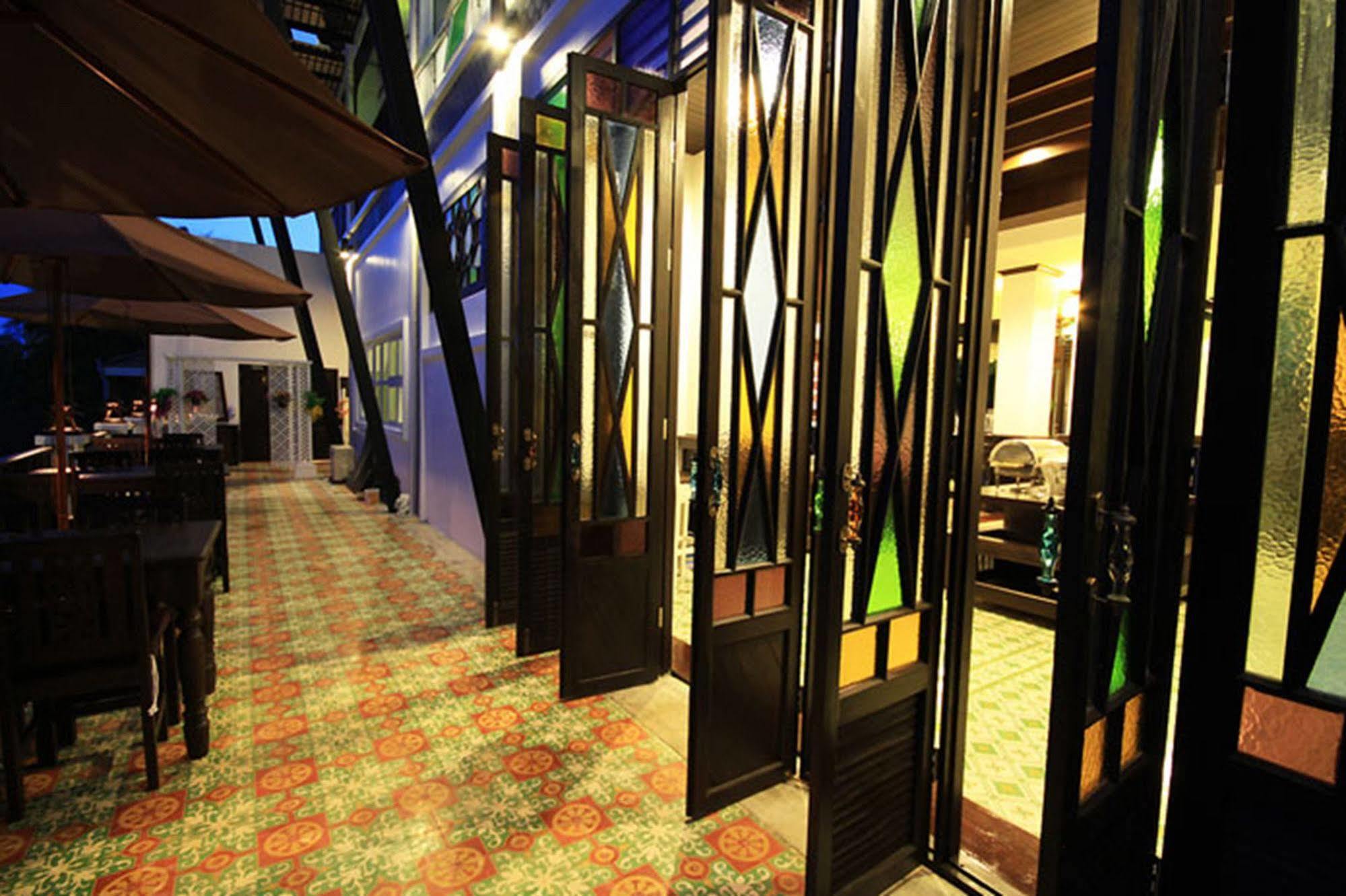 Hotel Dee Andaman 3*