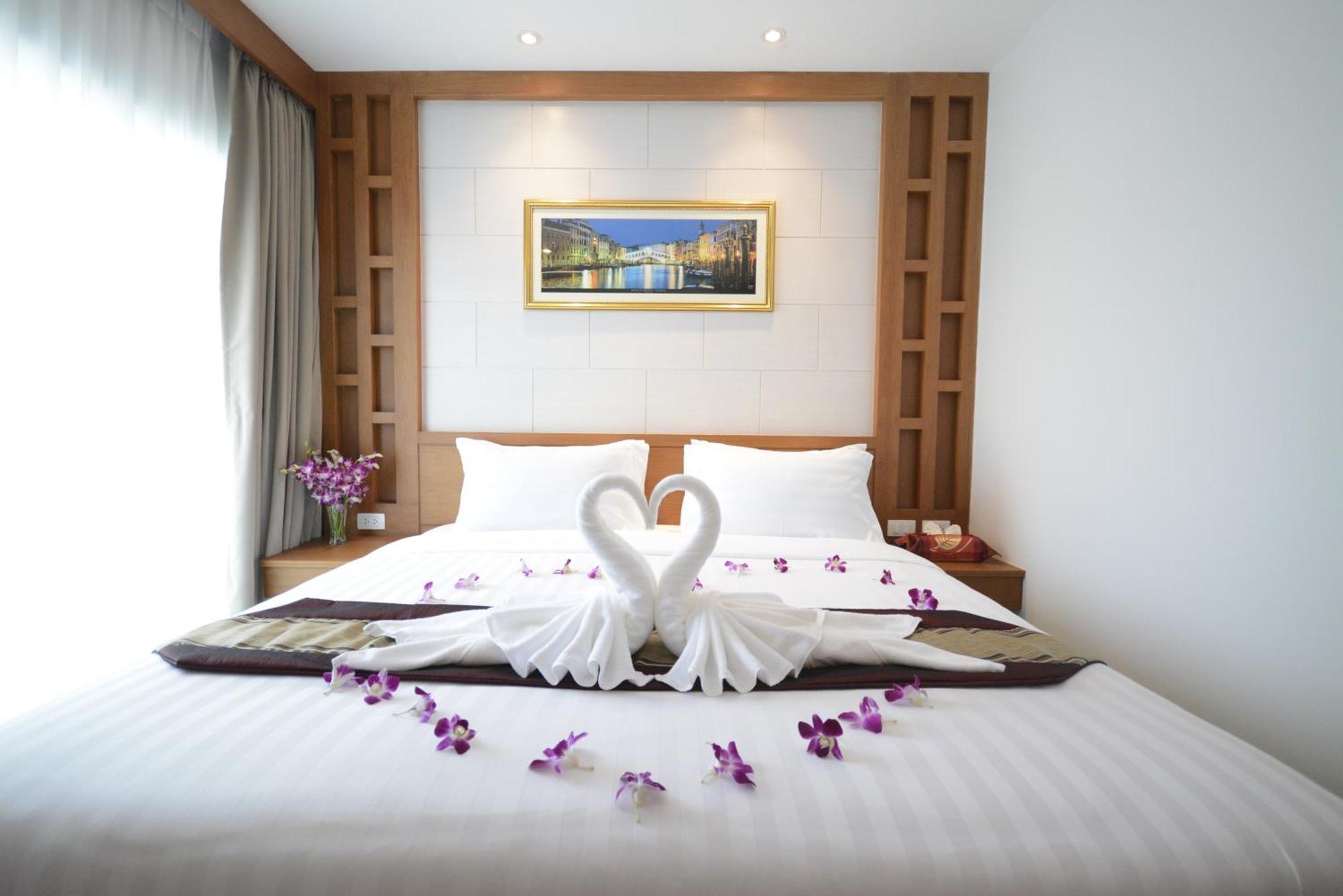 The Patong Center 3*