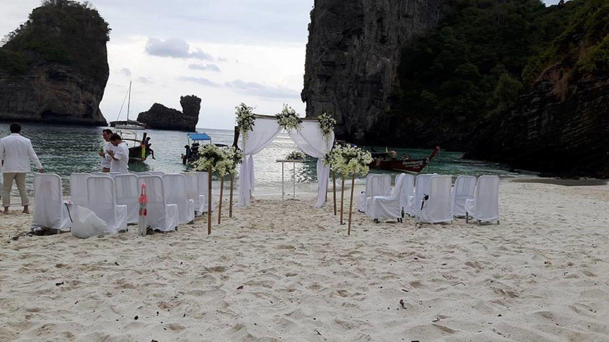 Hotel The Beacha Club Phi Phi Don