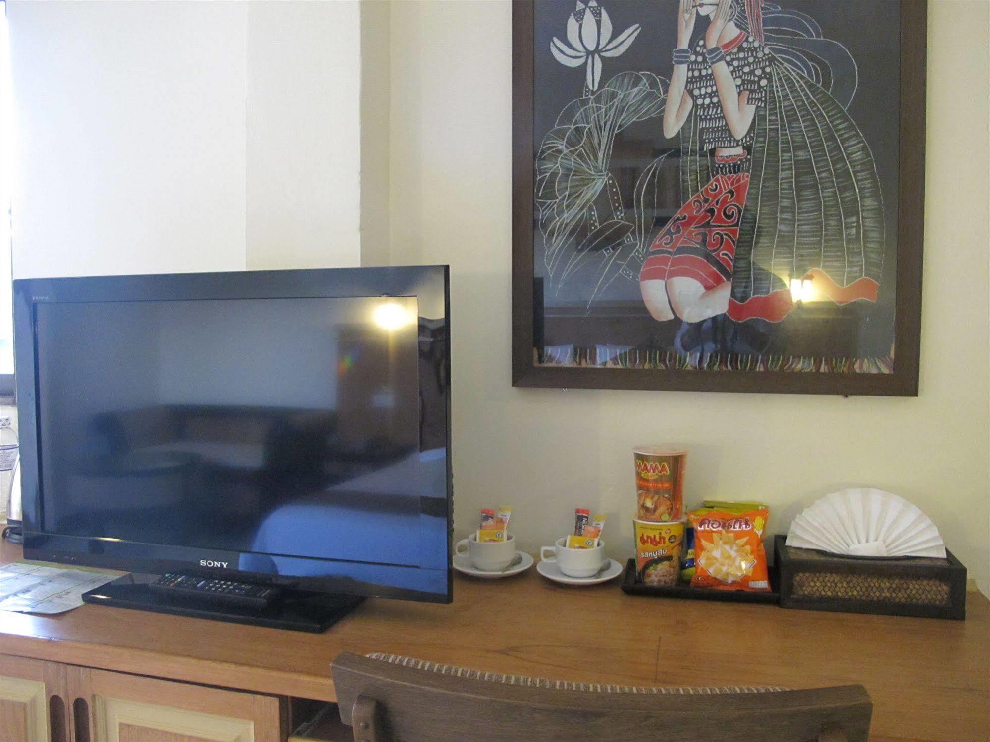 Baan Tong Tong Hotel 2*