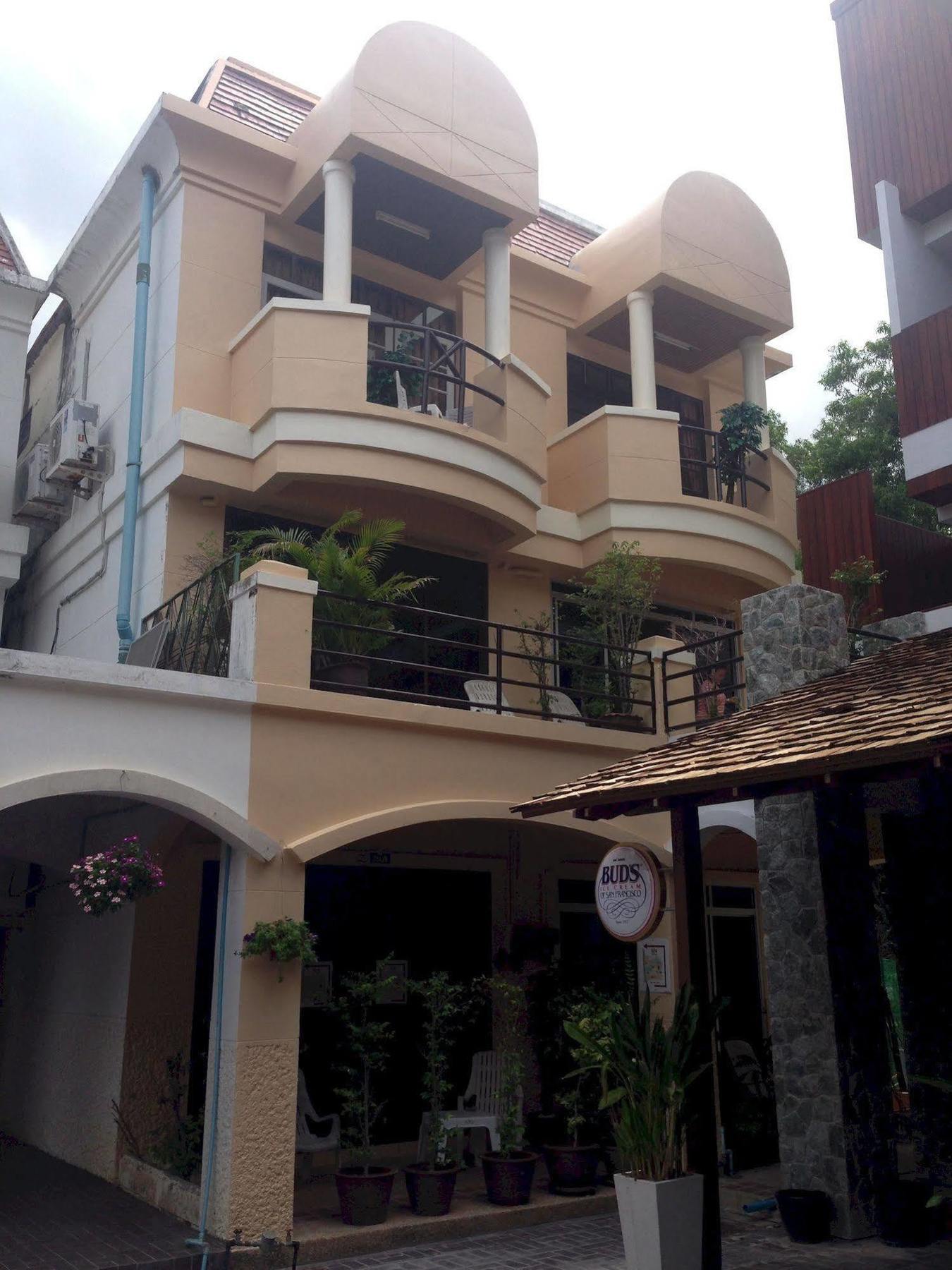 Guest house Nin Karon Phuket