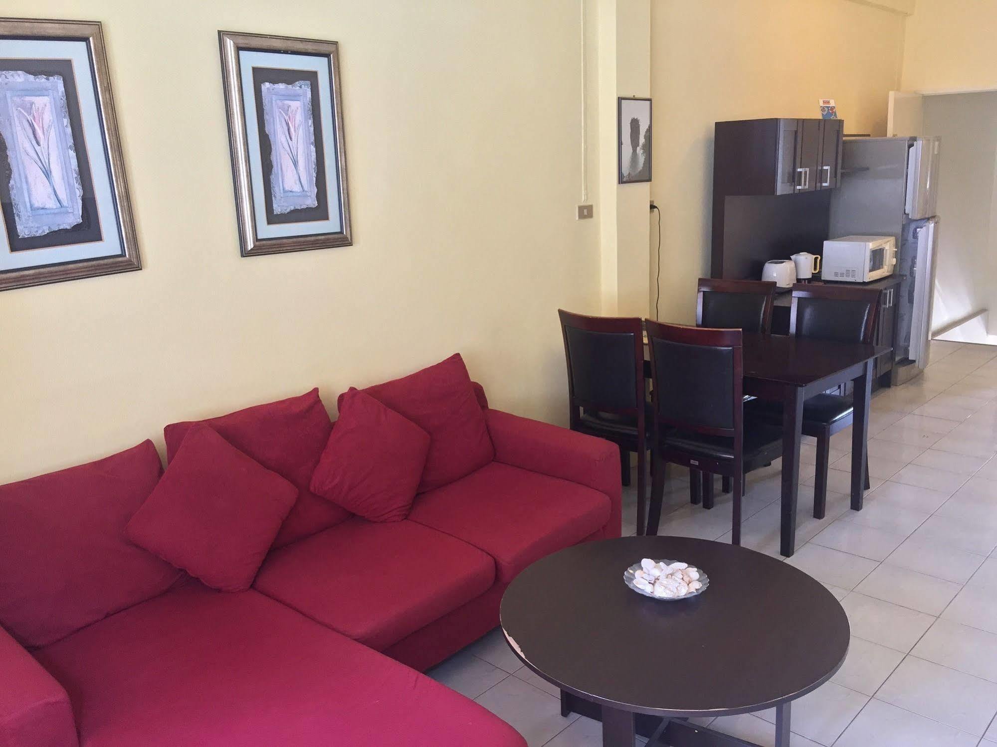 Guest house Nin Karon