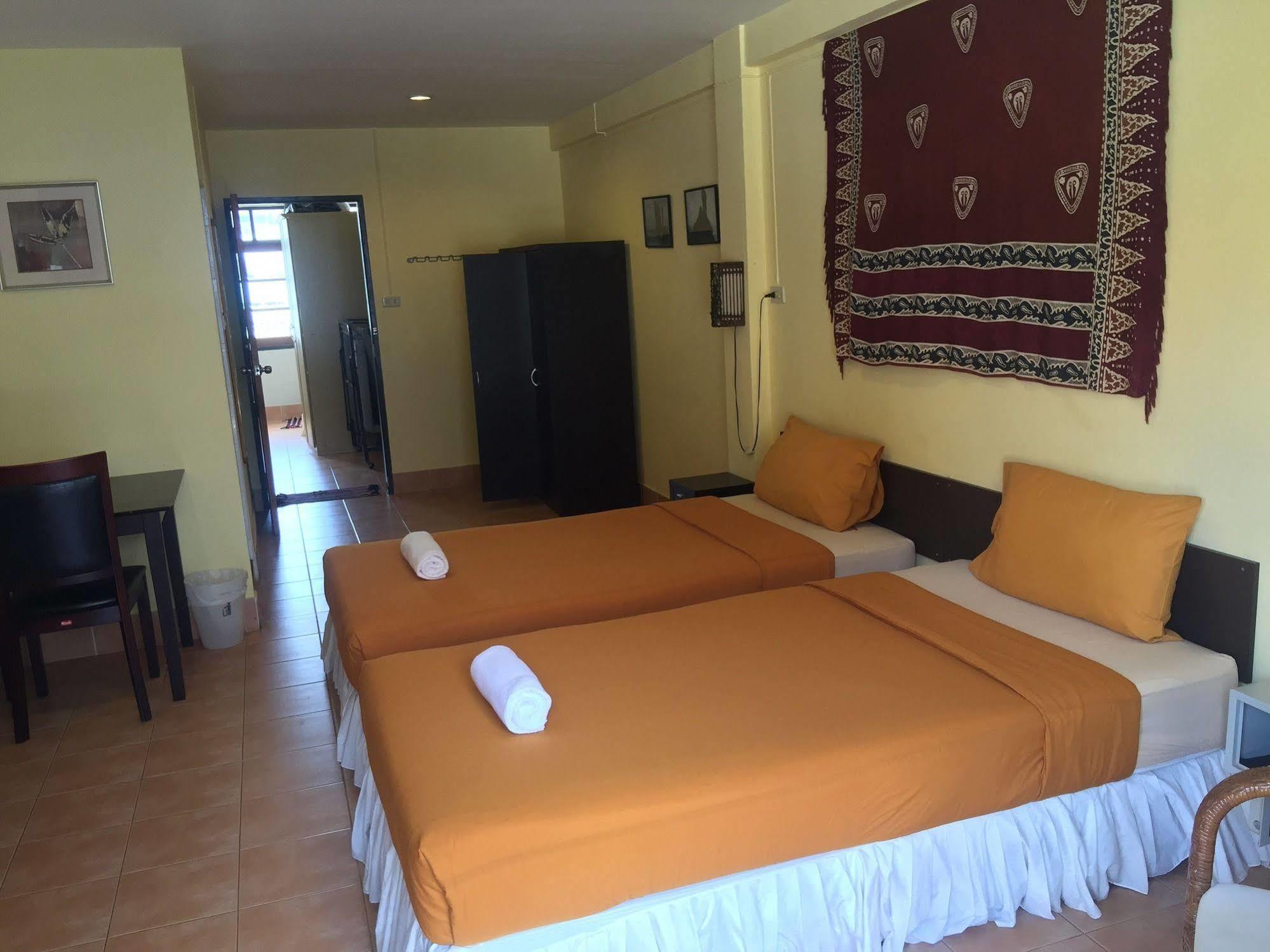 Nin Karon Guest house 3*
