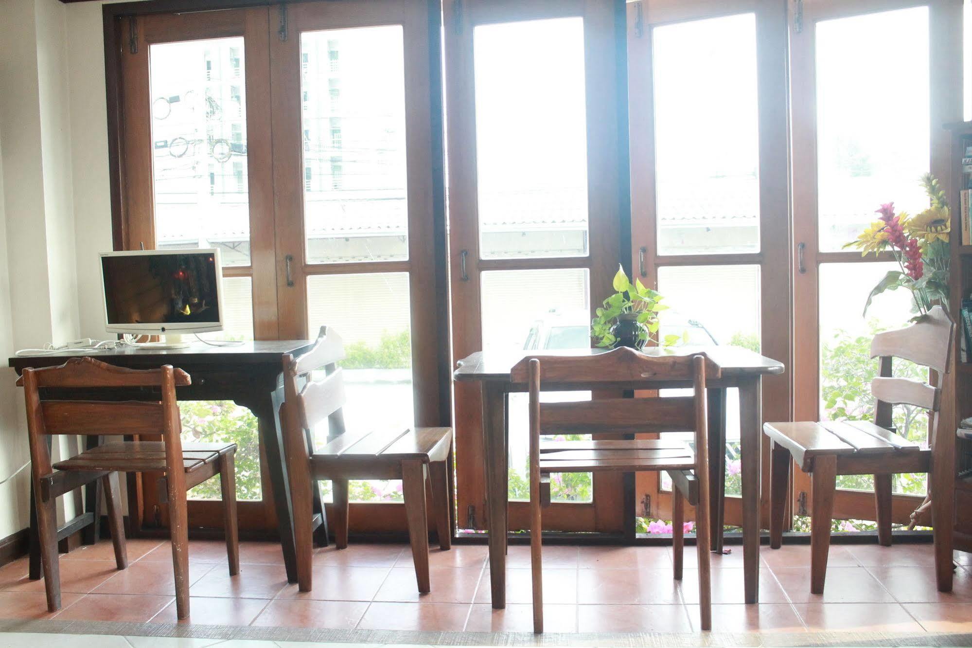 Hotel Narawan Hotel,