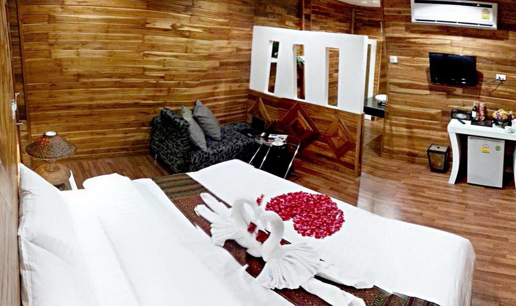 Phuvara Boutique Aonang 3*