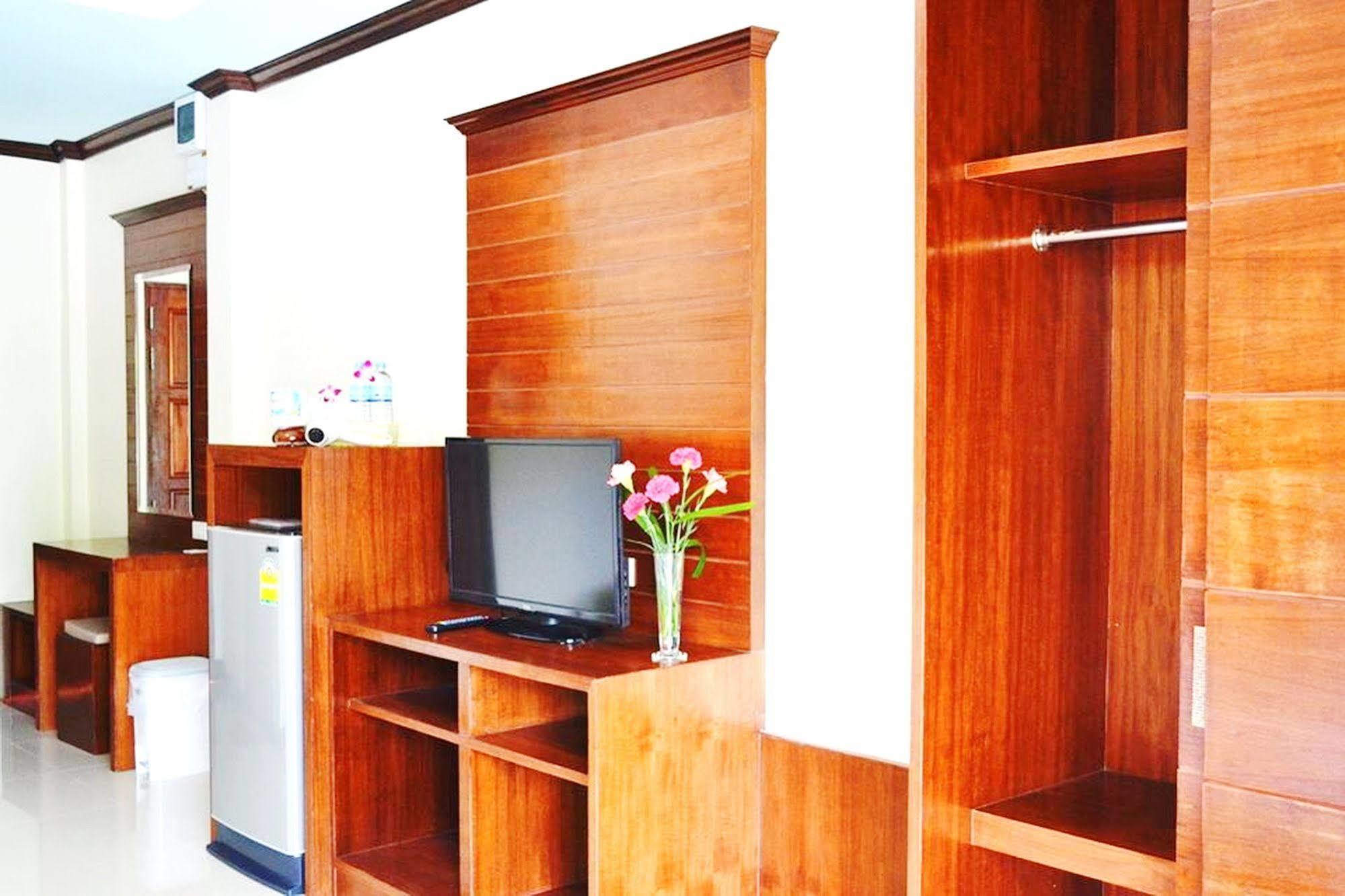 Resort Peaceful , Long -