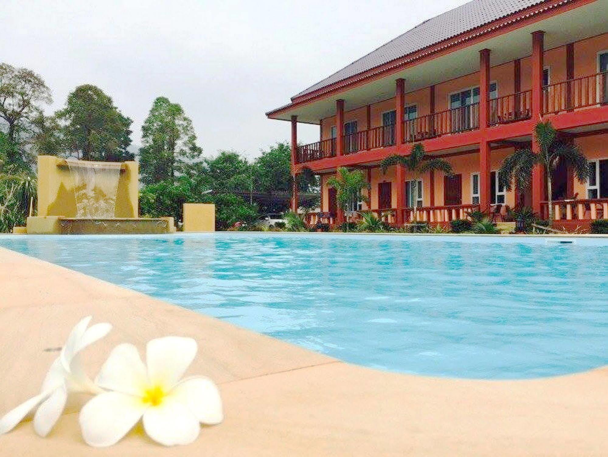 Resort Peaceful , Long - 3*