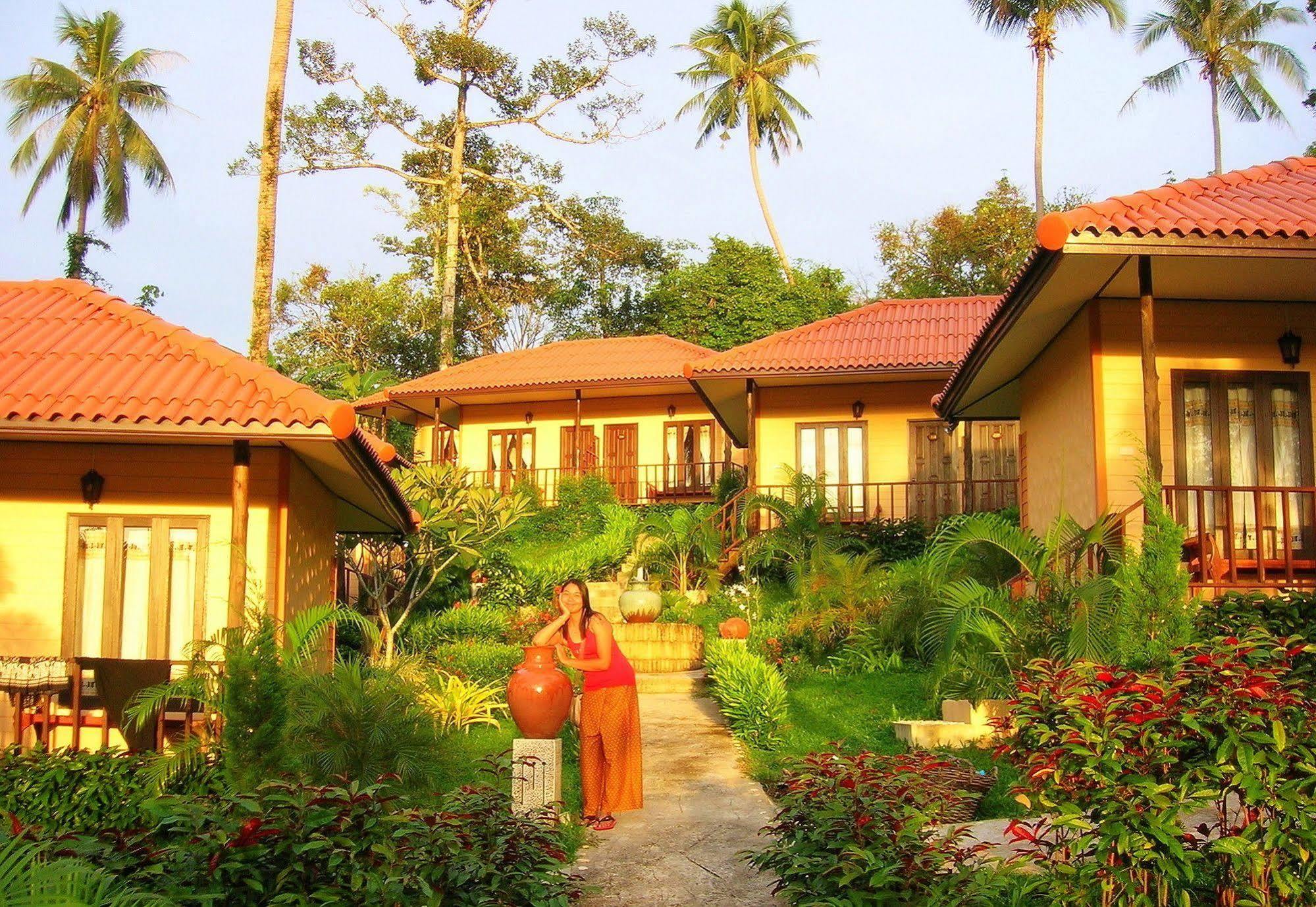 Paradise Resort