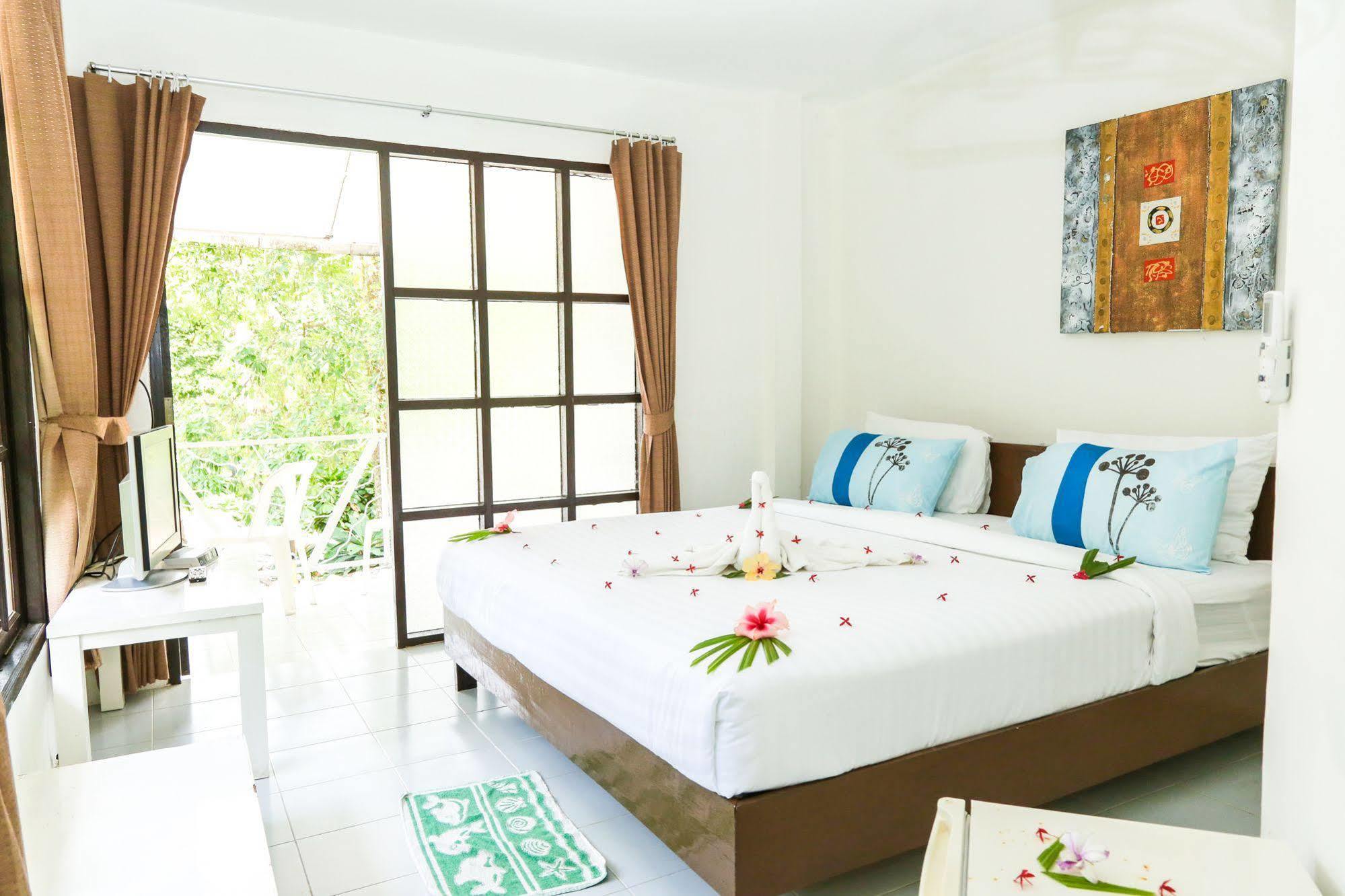 White House Bailan Resort Koh Chang