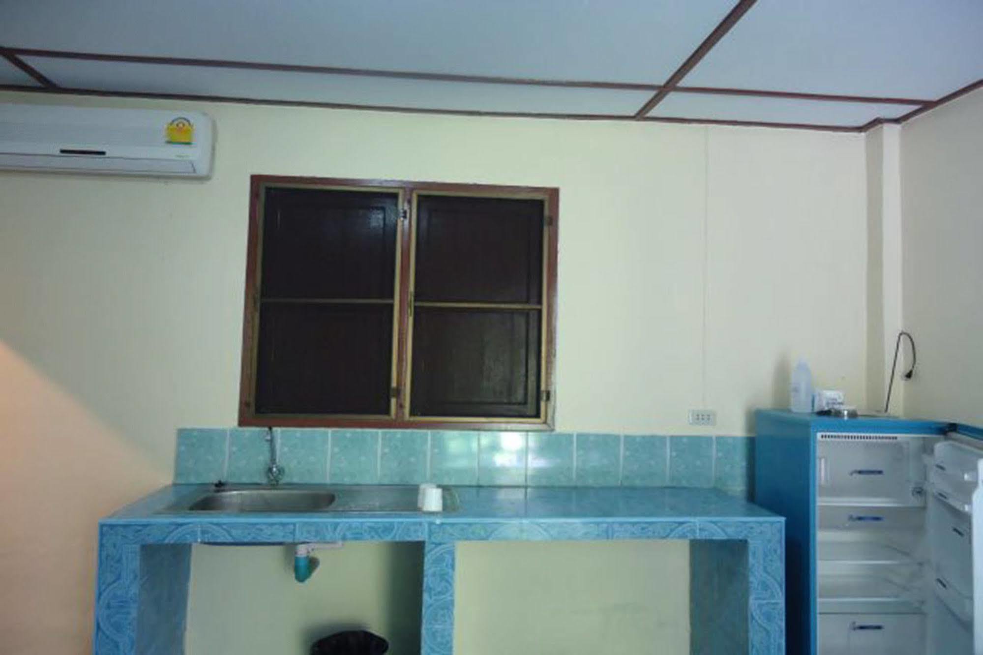 Hostel Hut
