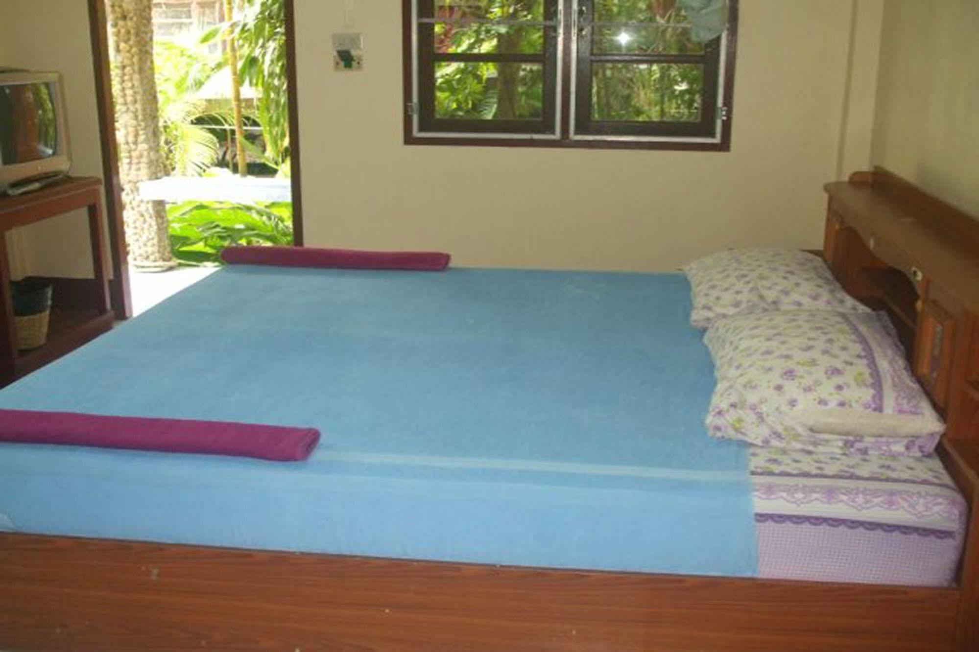 Hut Koh Chang