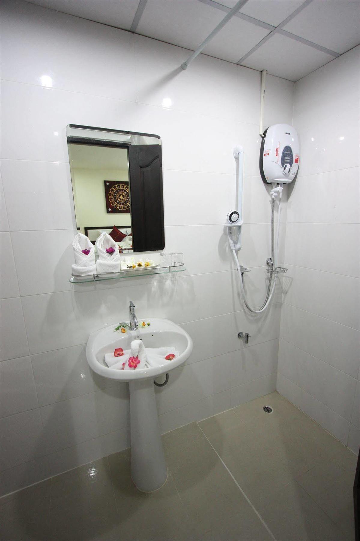 Chunapa & 3* Chiang Mai