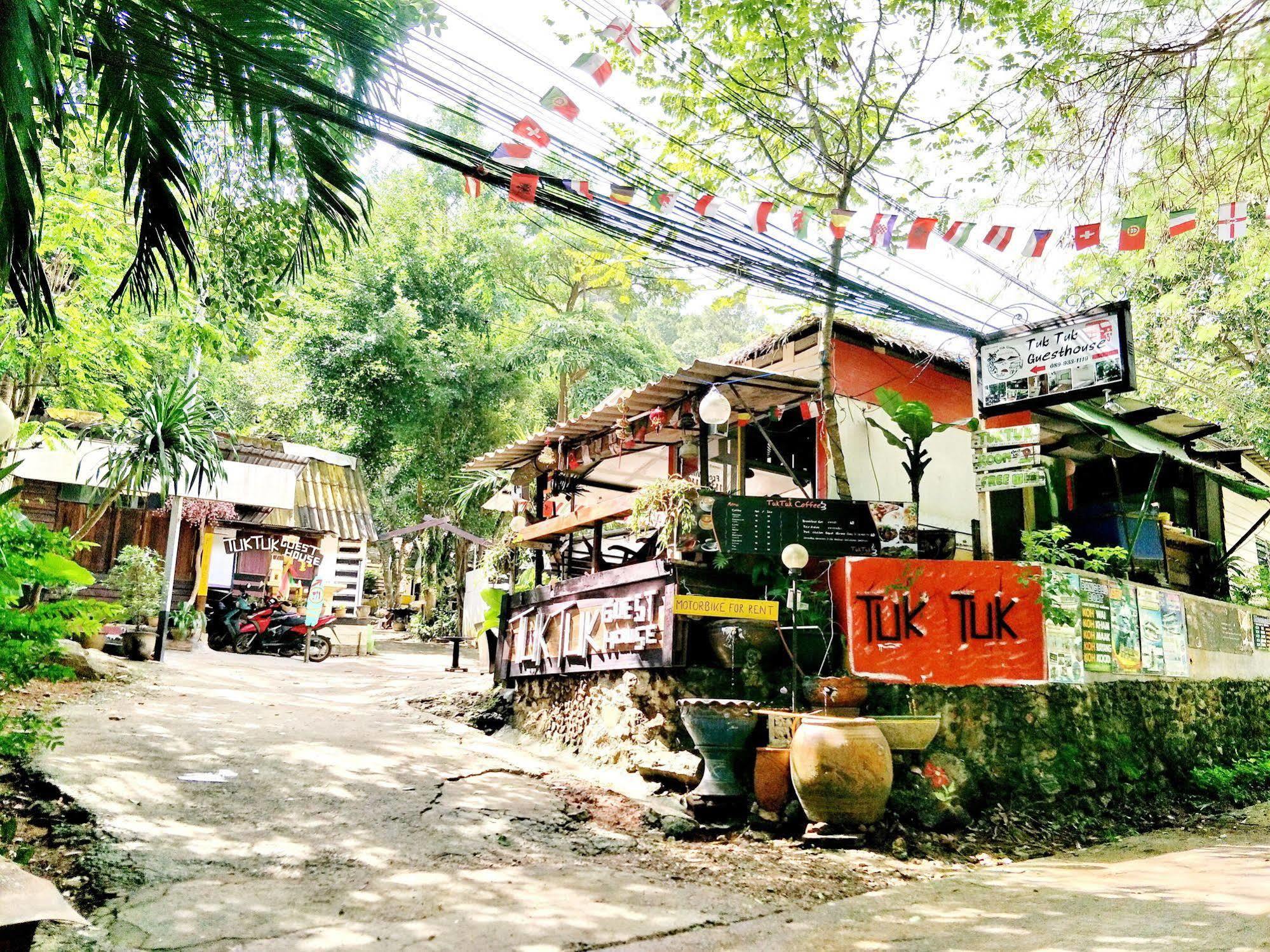 Guest house Tuk Tuk