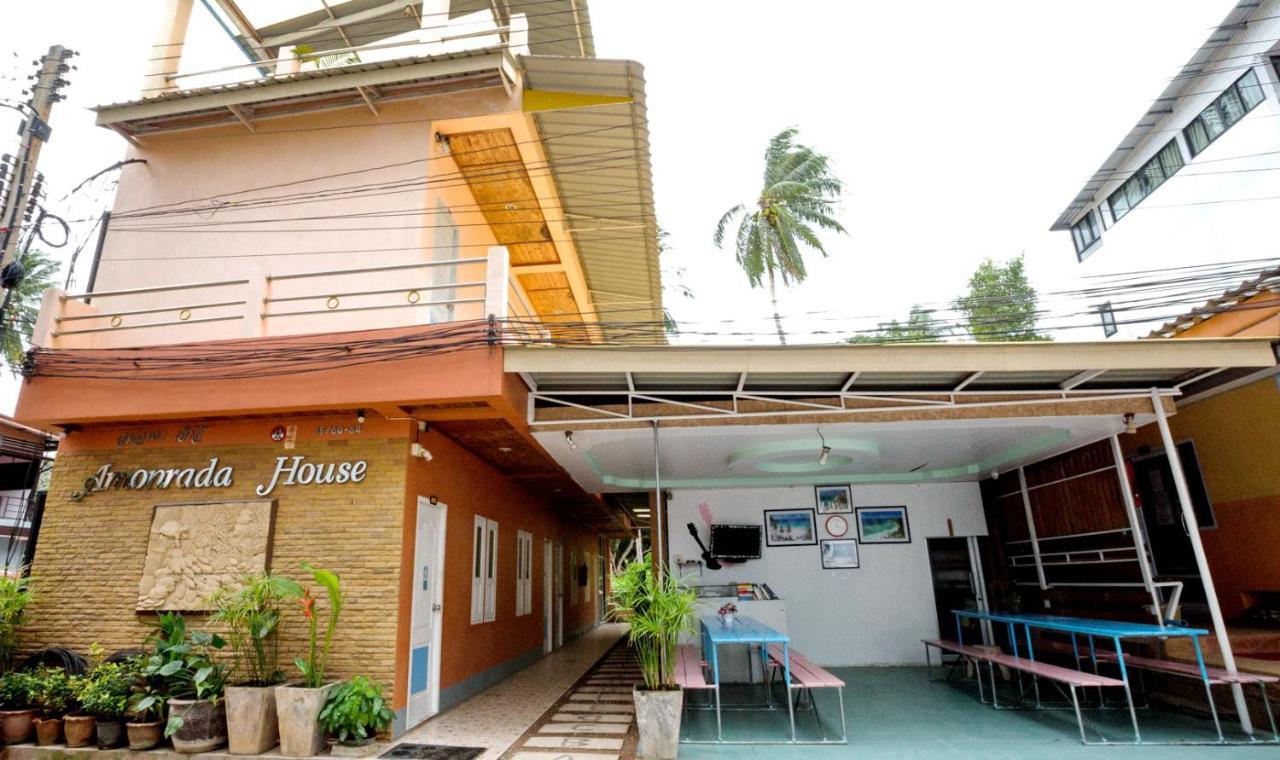 Amonrada House Hostel