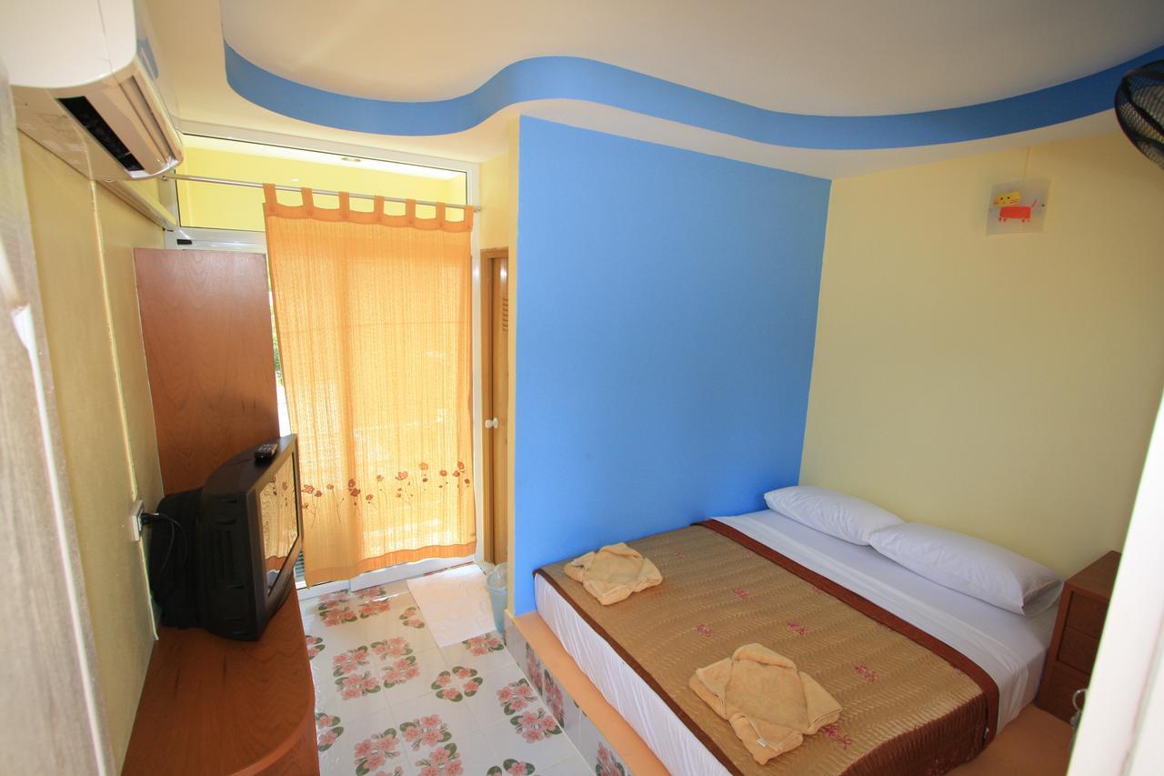 Amonrada House *