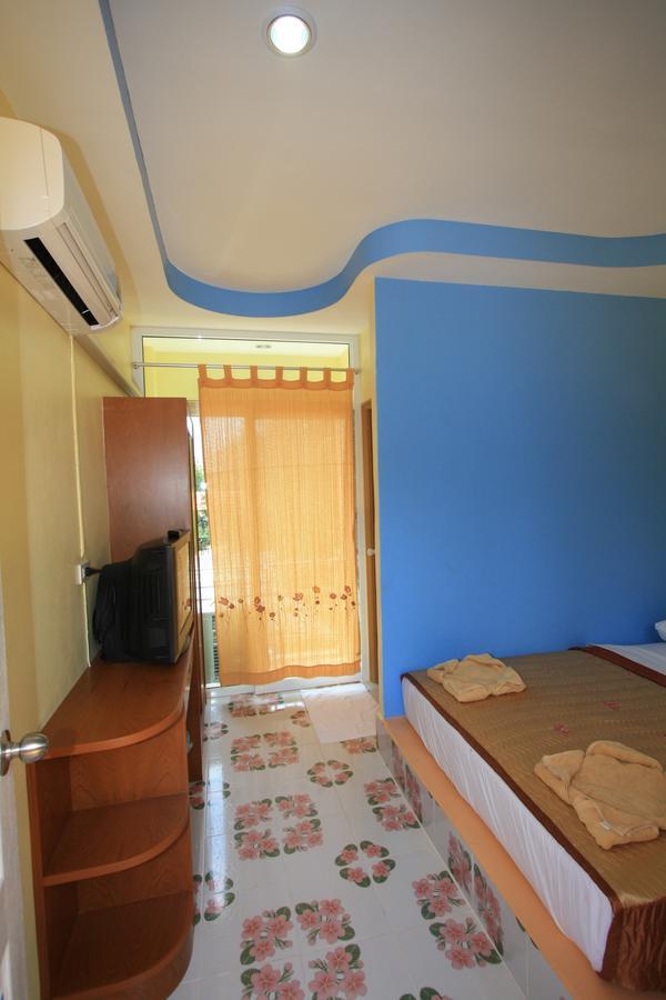 Amonrada House