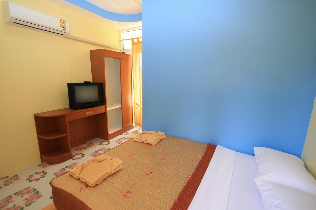 Amonrada House Hostel *
